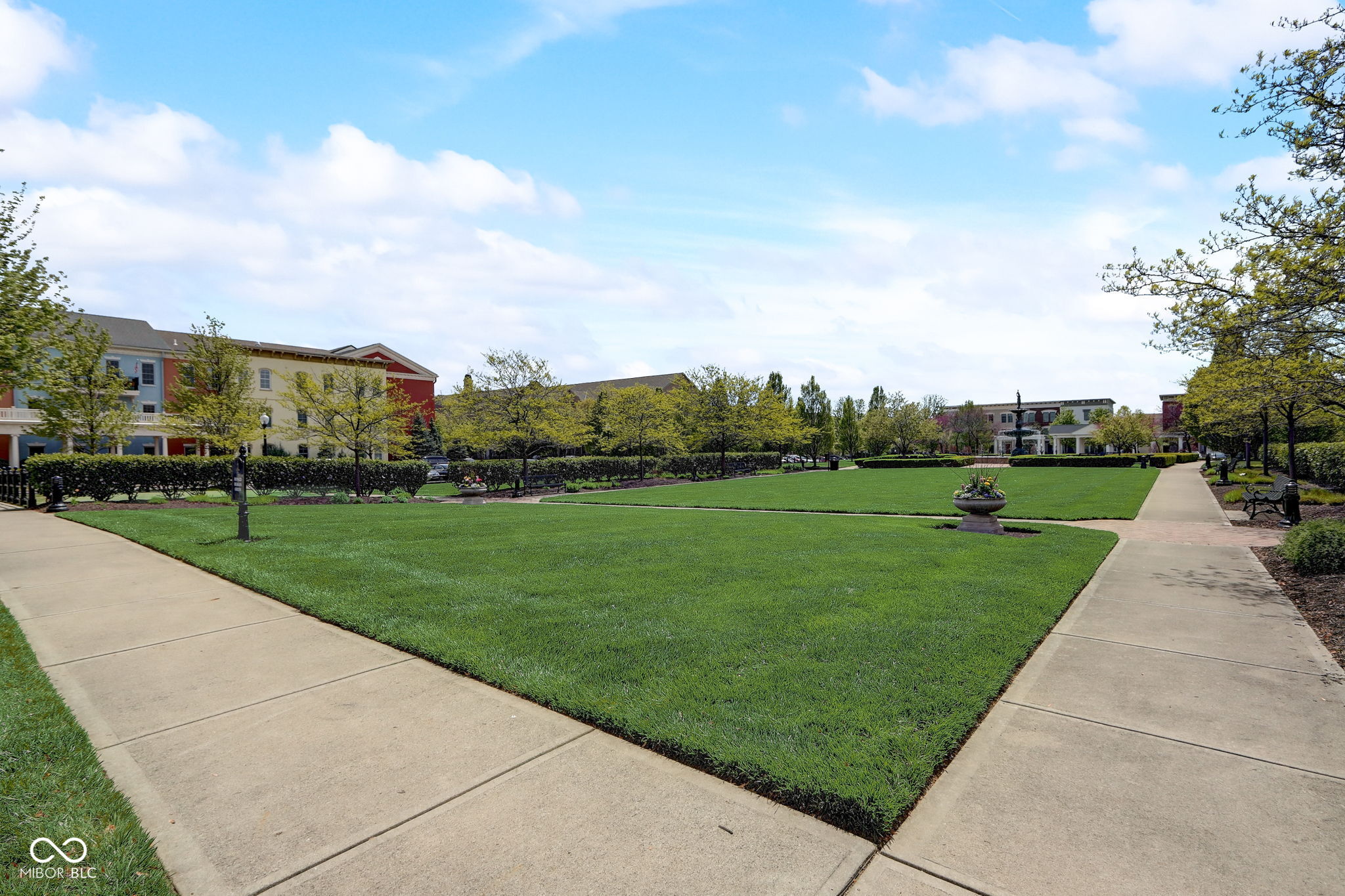 12938 University Crescent Unit: 3B