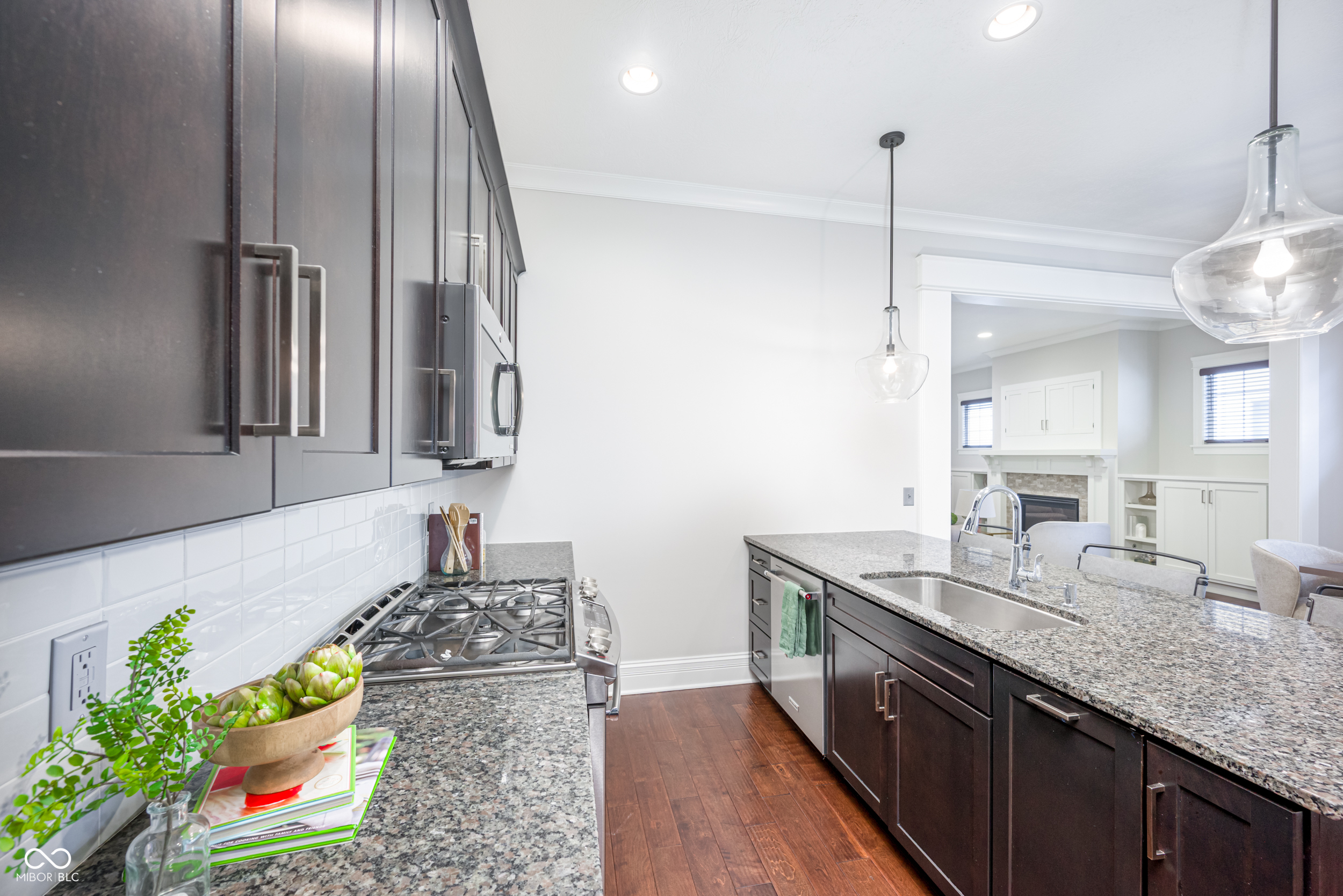 9862 Morningstar Lane