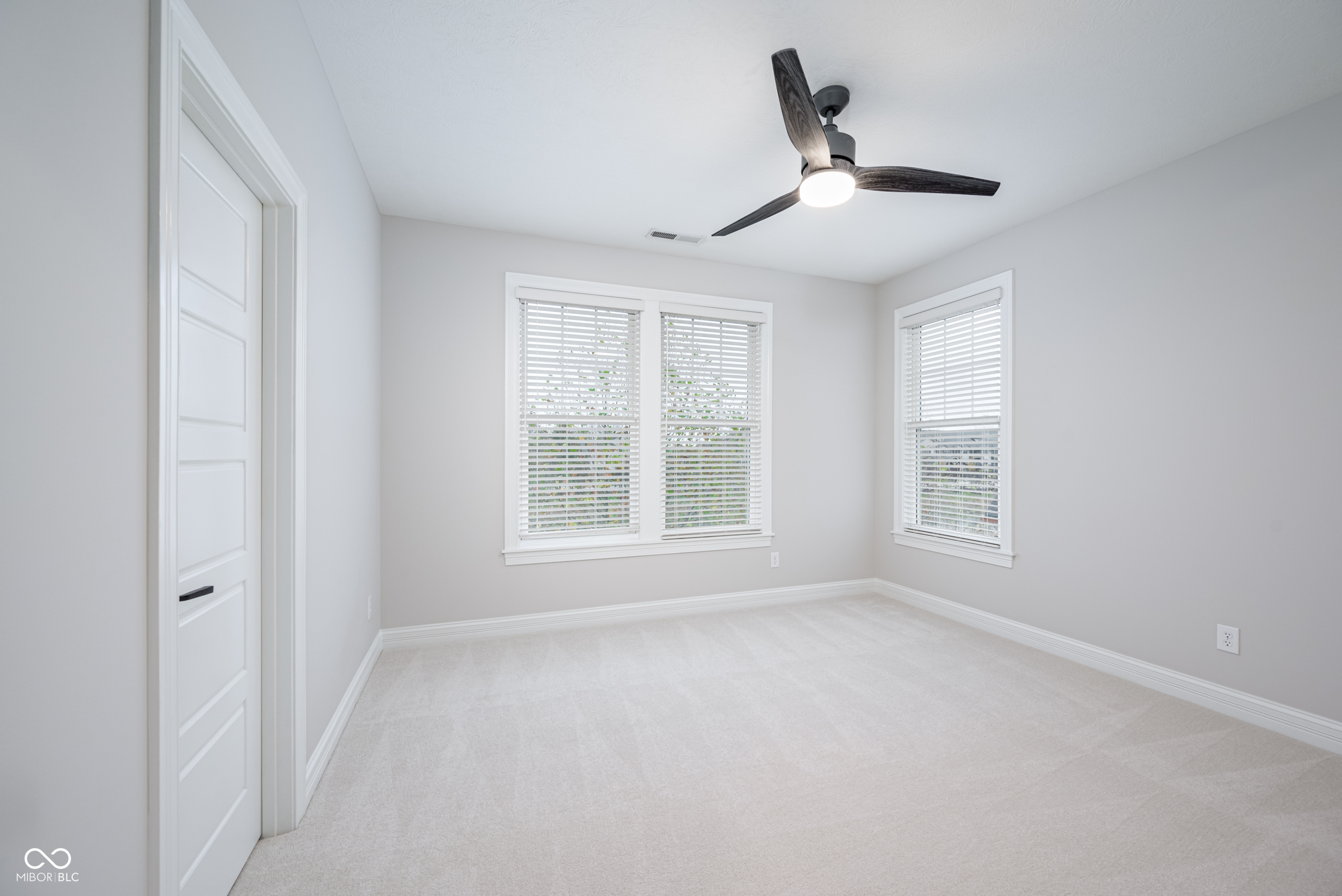 9862 Morningstar Lane