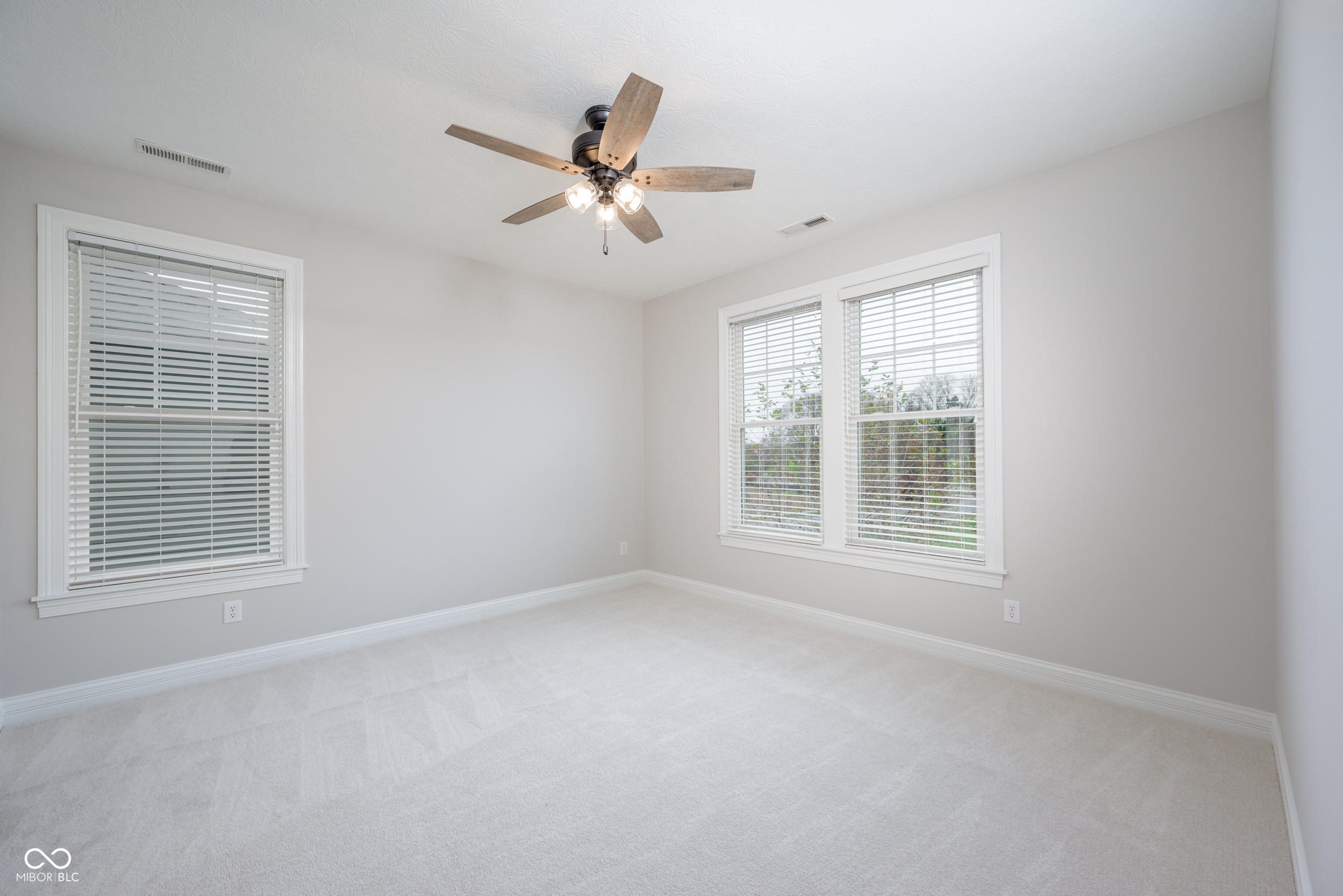 9862 Morningstar Lane