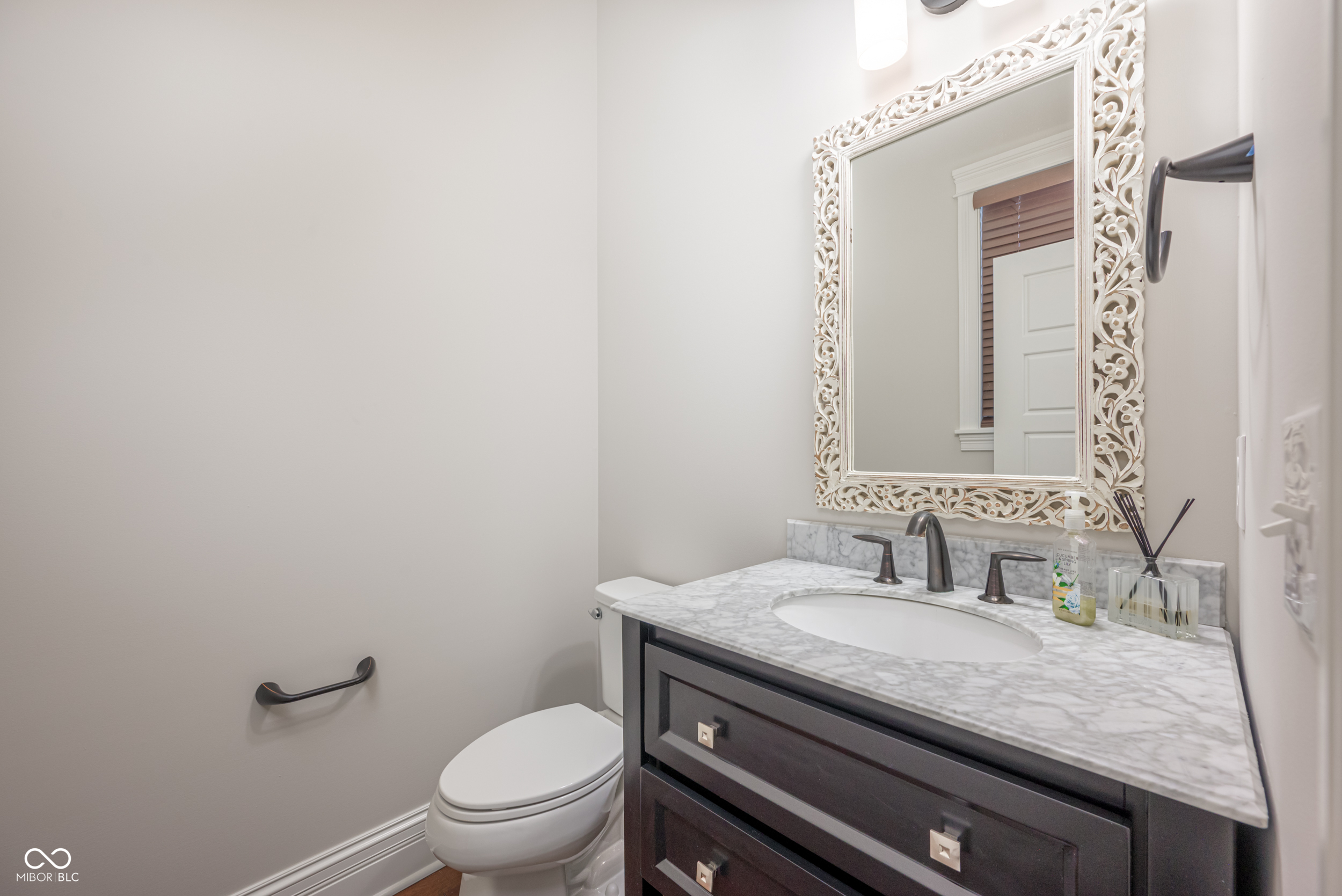 9862 Morningstar Lane