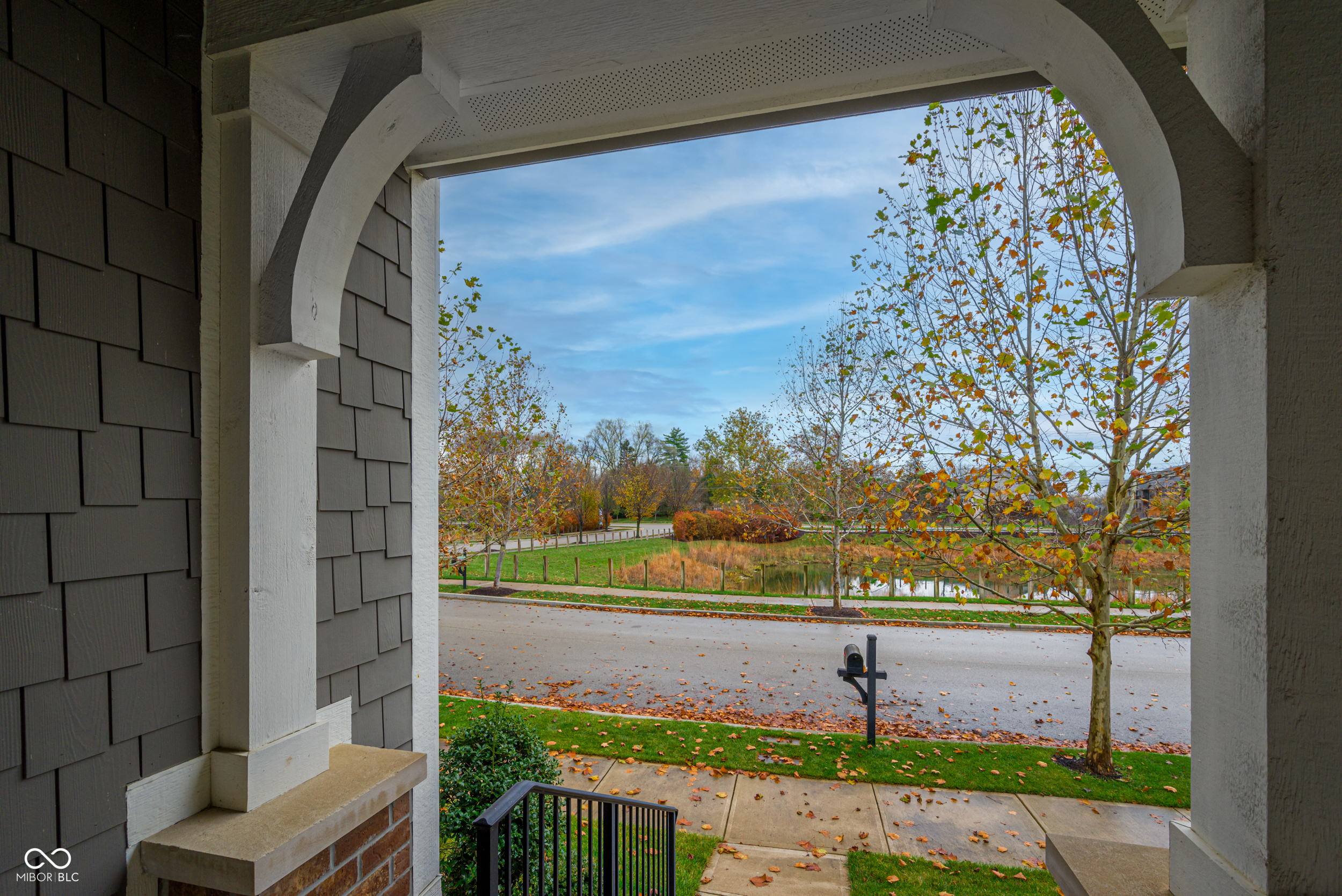 9862 Morningstar Lane