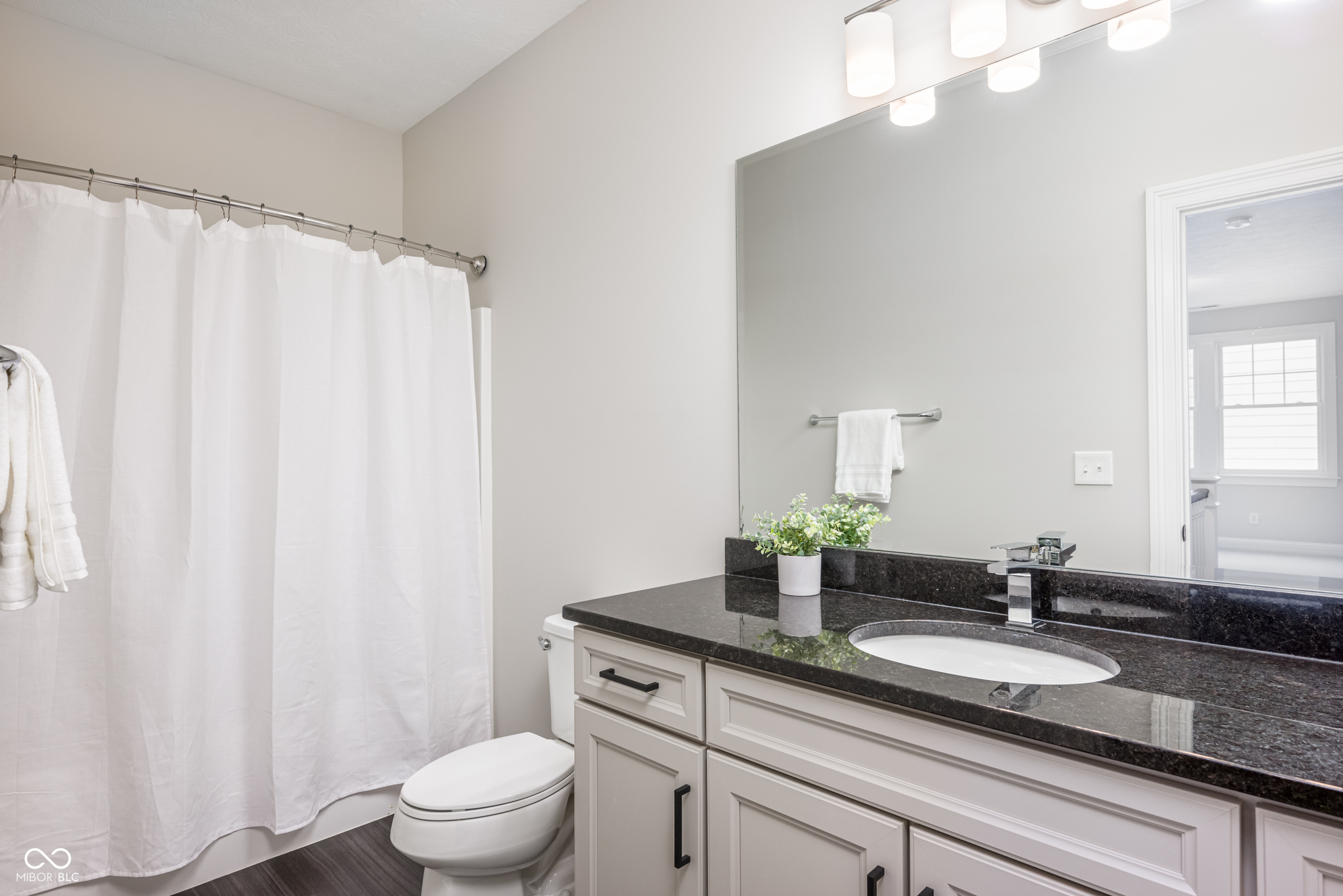 9862 Morningstar Lane