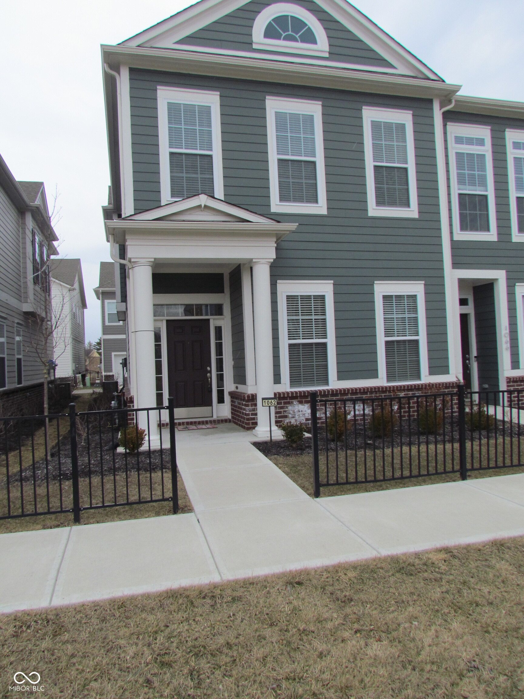 1062 Valentine Lane