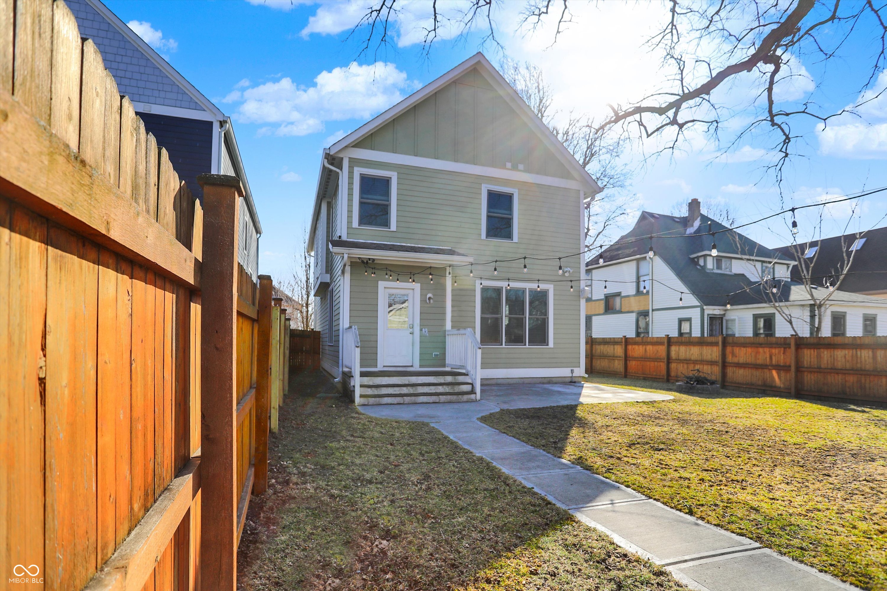 1422 Carrollton Avenue