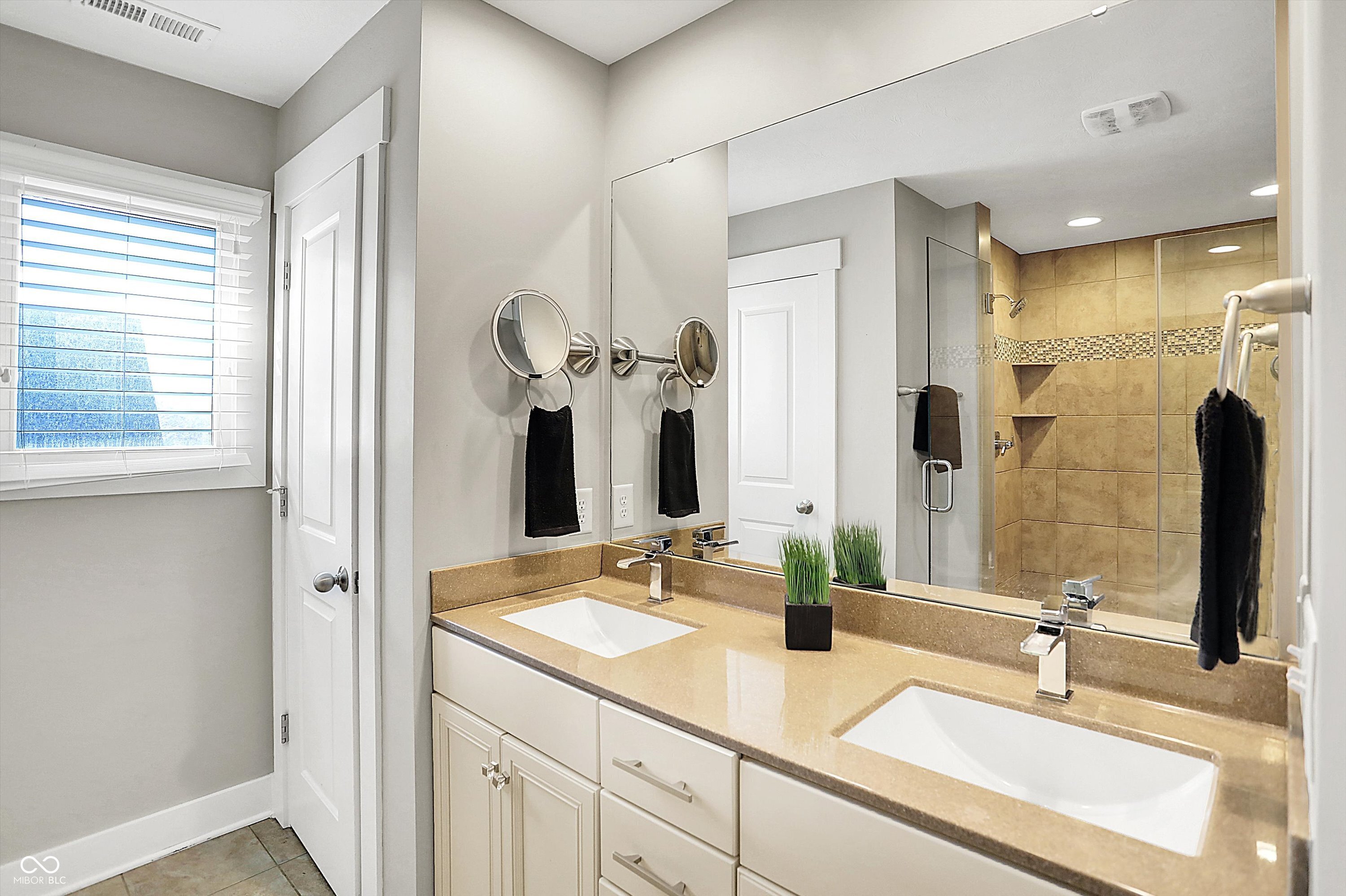 1422 Carrollton Avenue