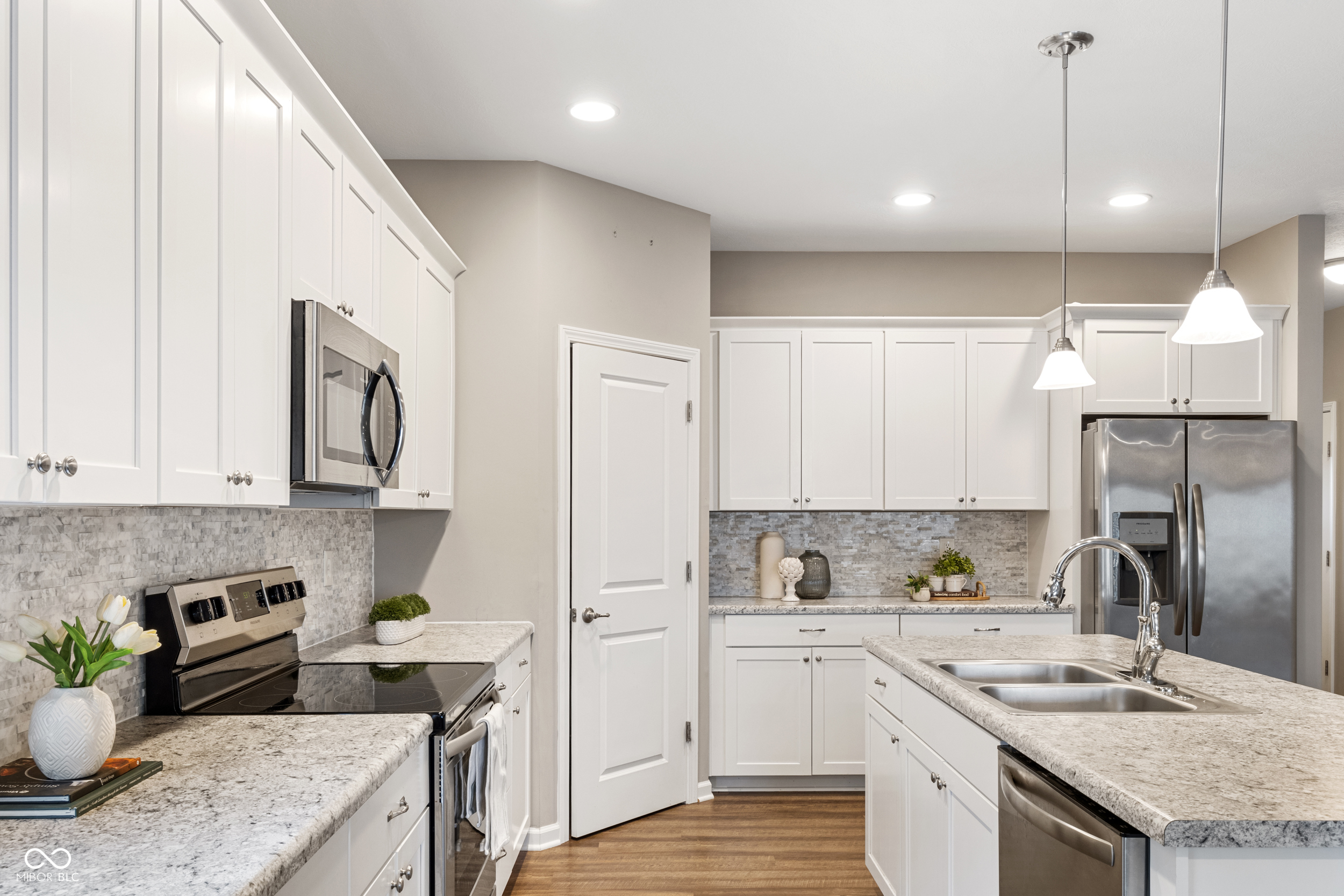 4313 W Hidden Preserve Cove