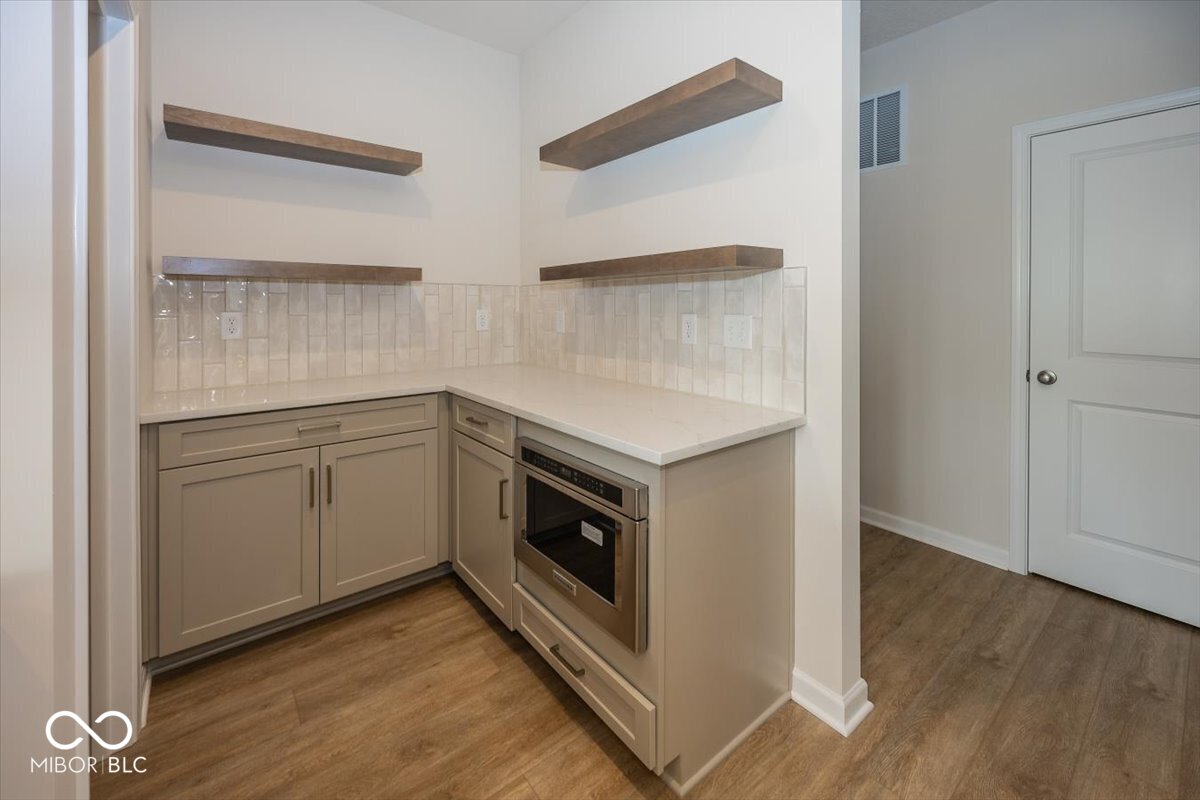 9457 Dogwood Drive