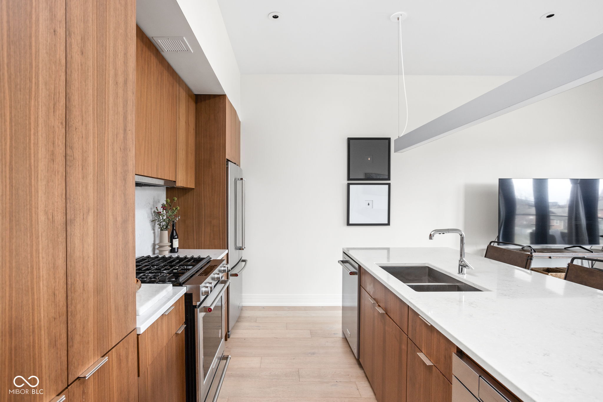 877 N East Street: UNIT 201A
