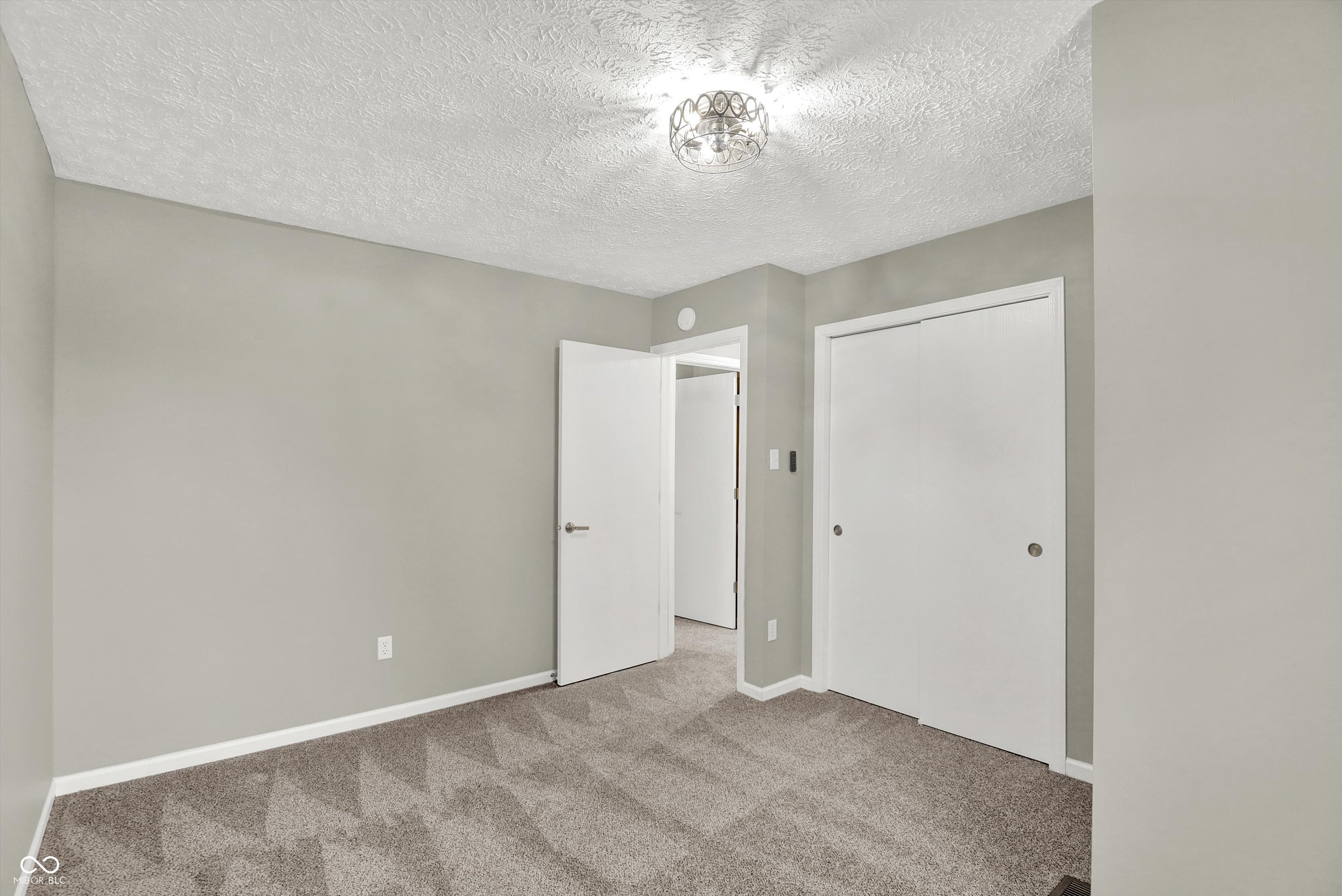 990 Canary Creek Drive