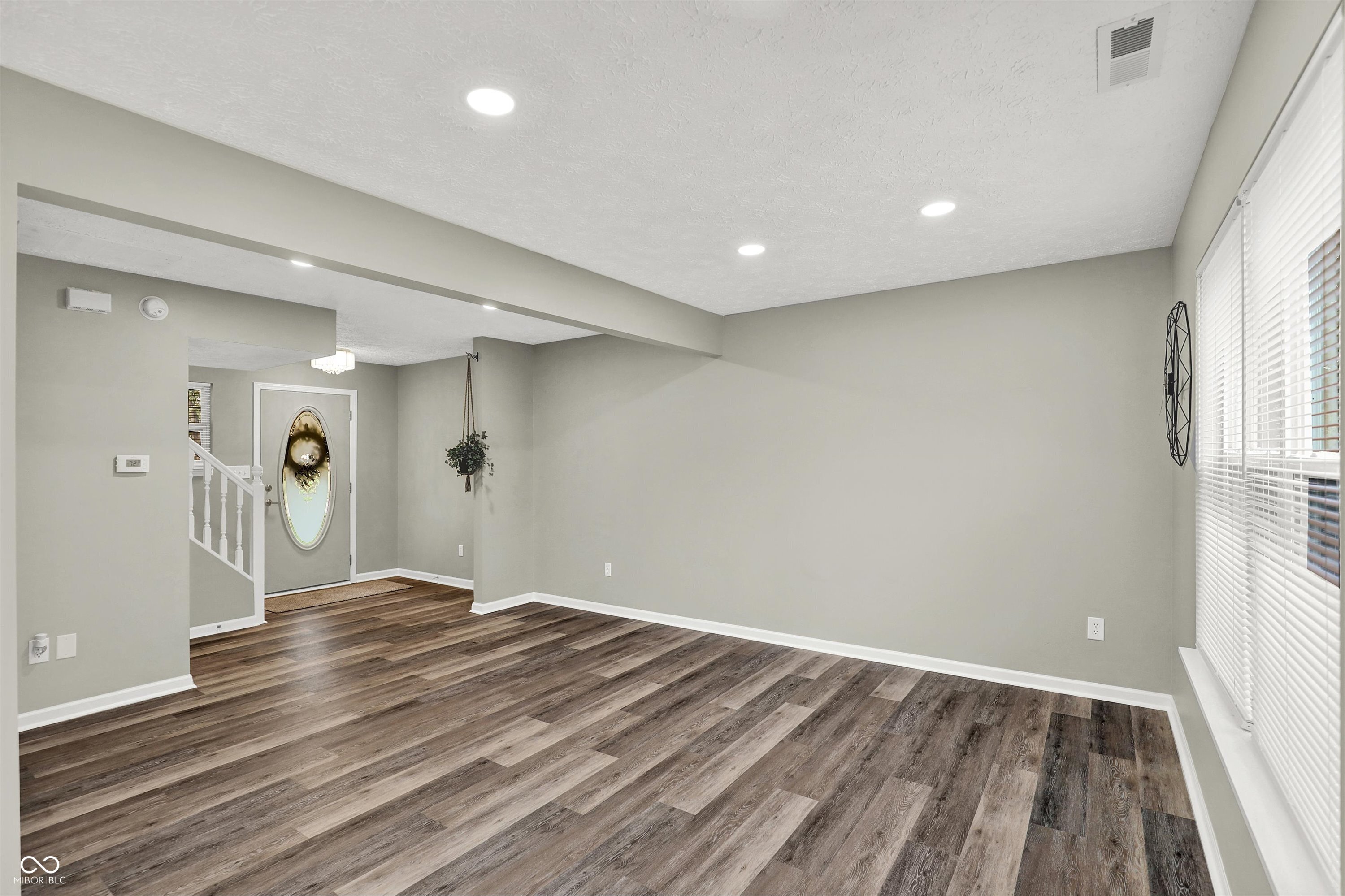 990 Canary Creek Drive