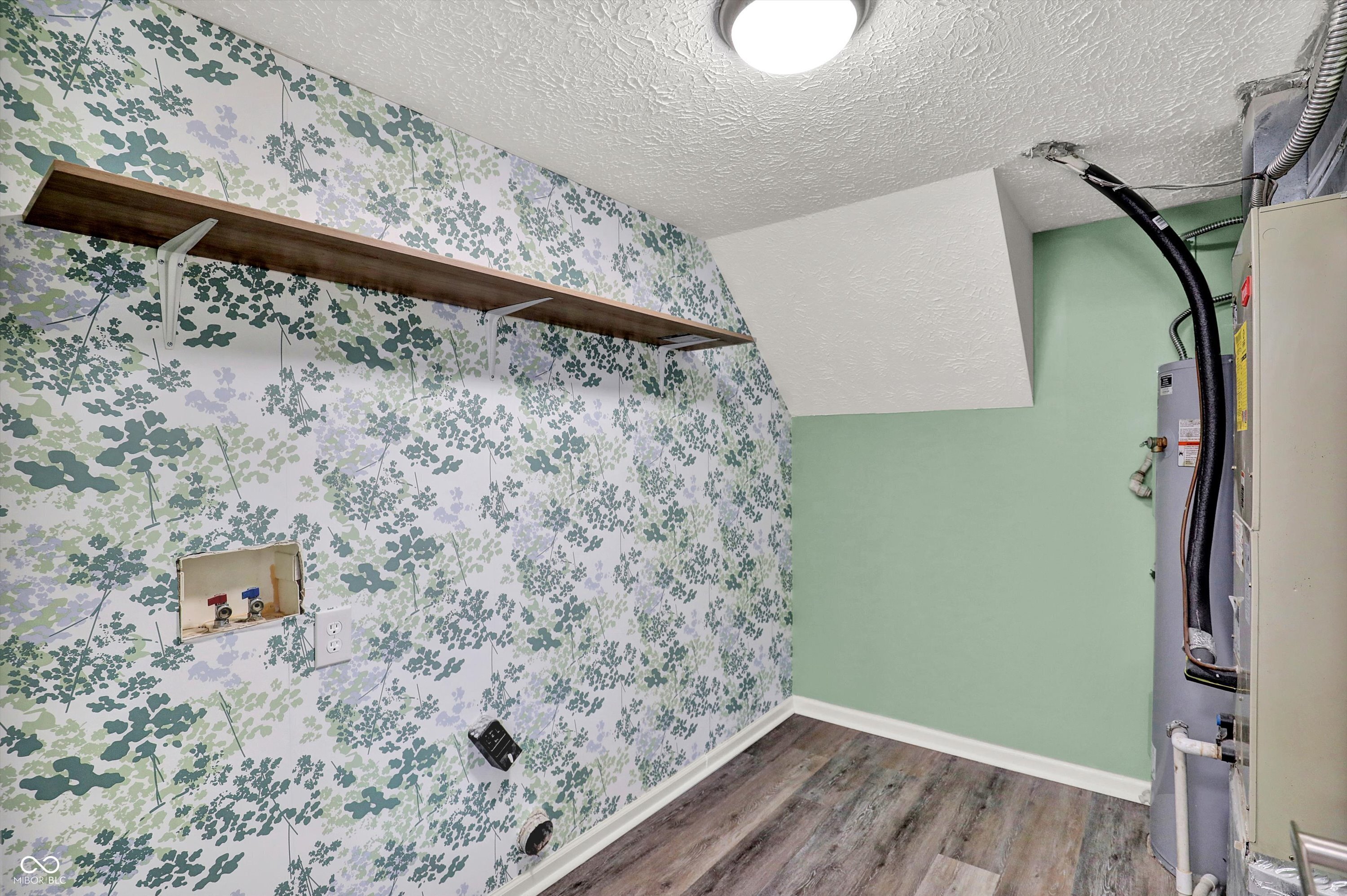 990 Canary Creek Drive