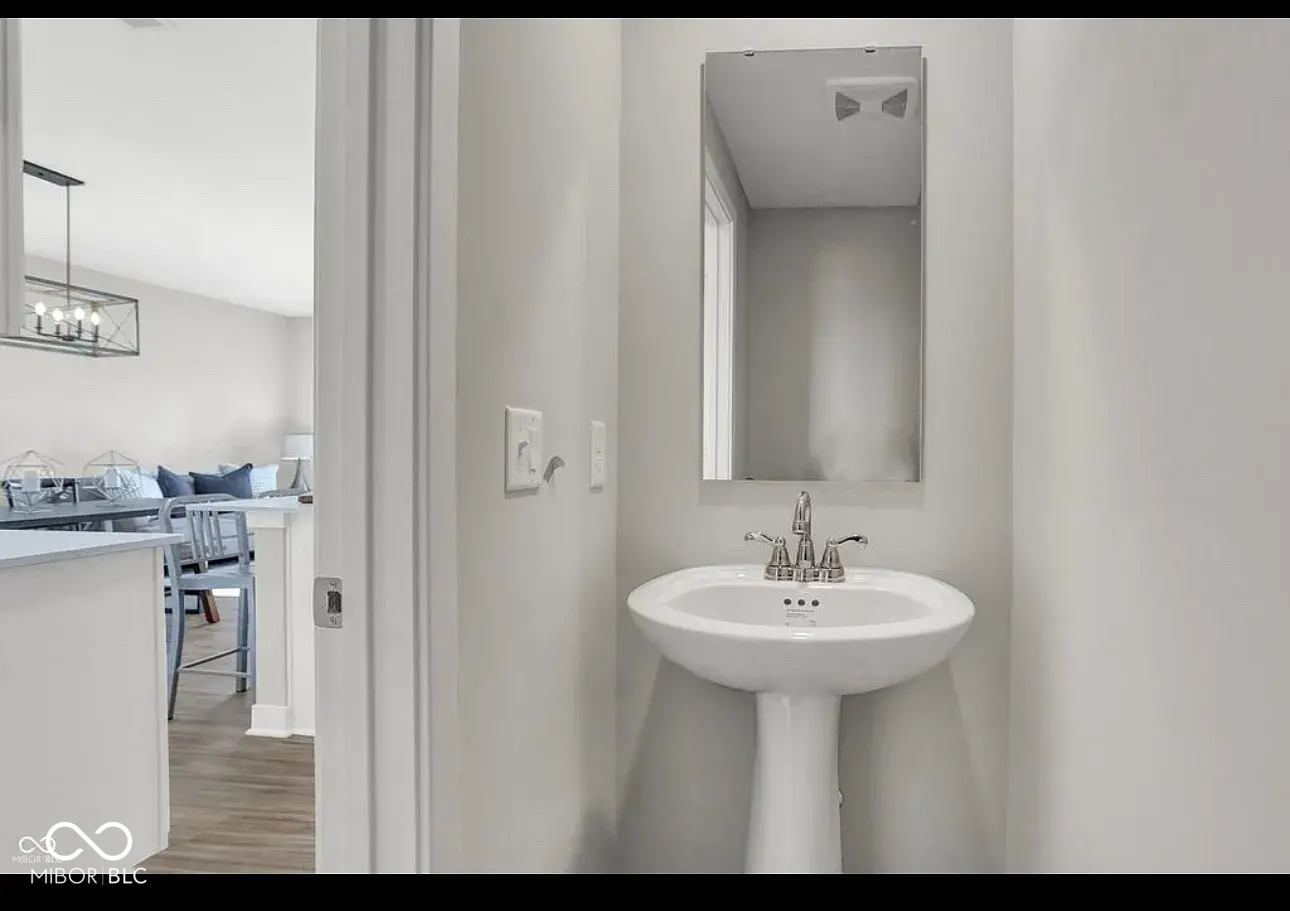 15243 Farrington Way