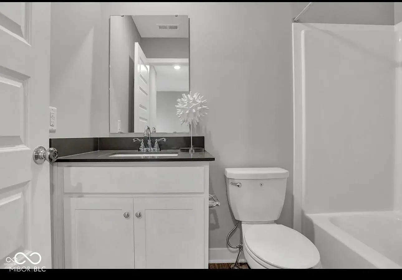 15243 Farrington Way