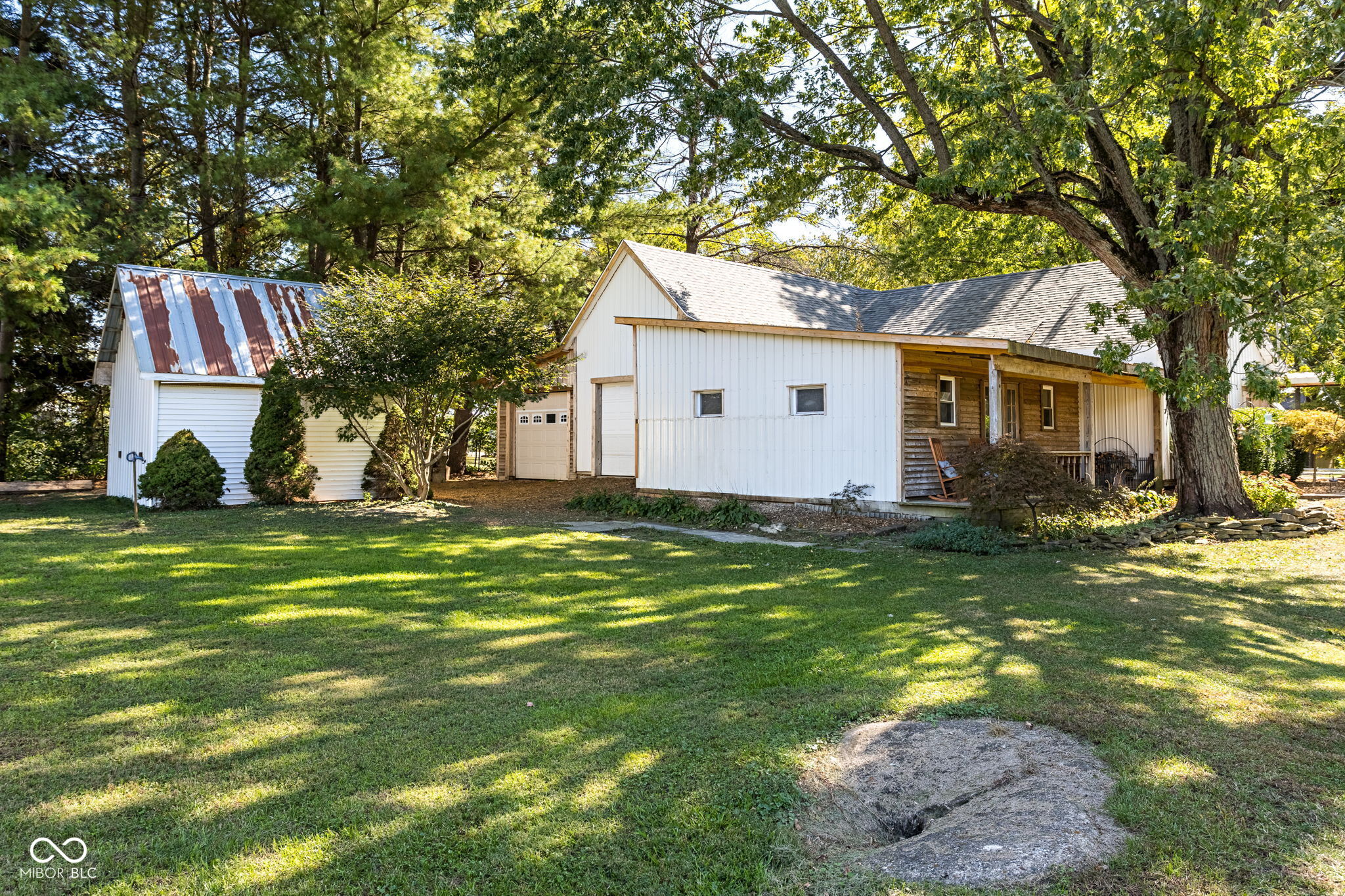 2520 W Blubaugh Avenue