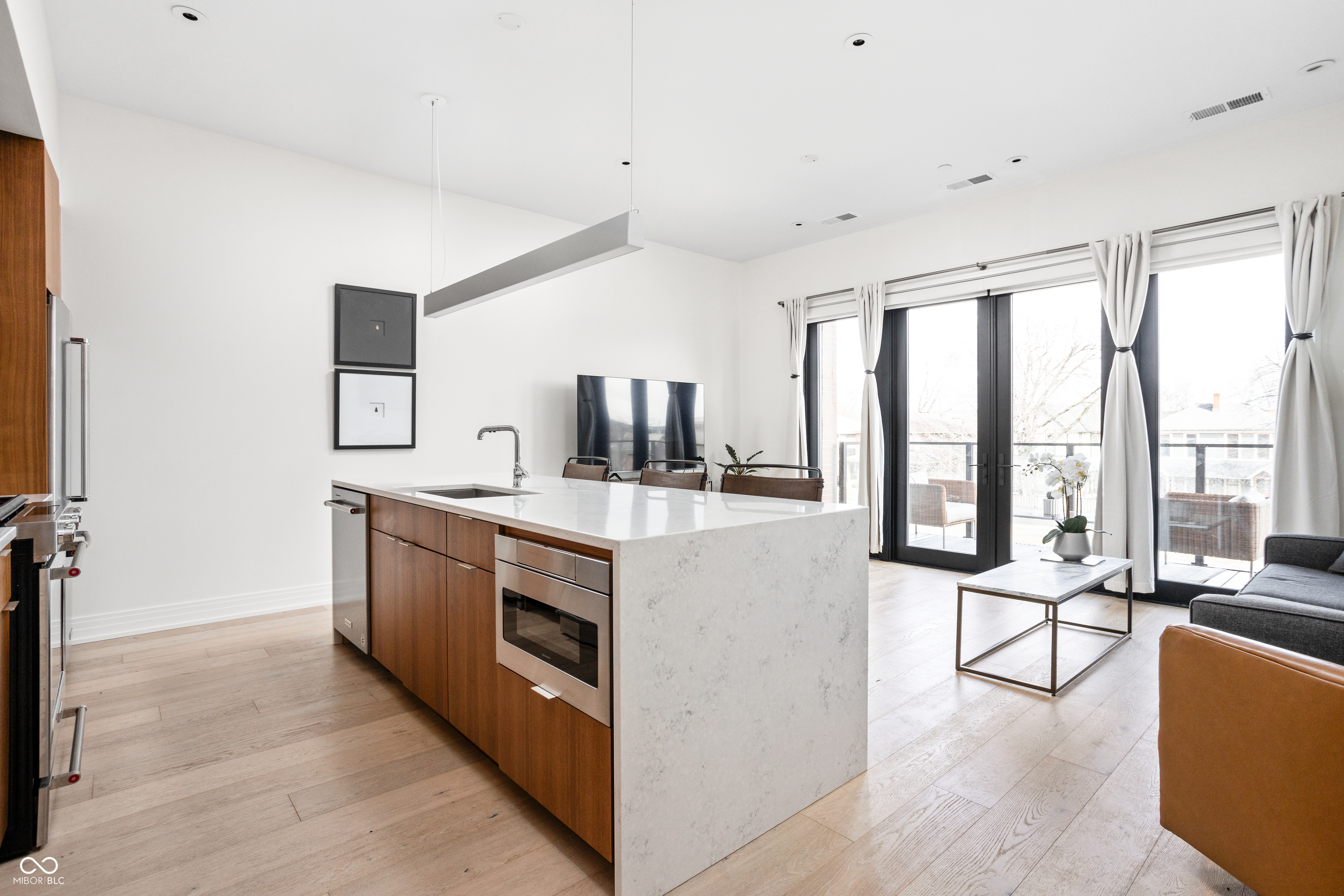 877 N East Street Unit: UNIT 201A