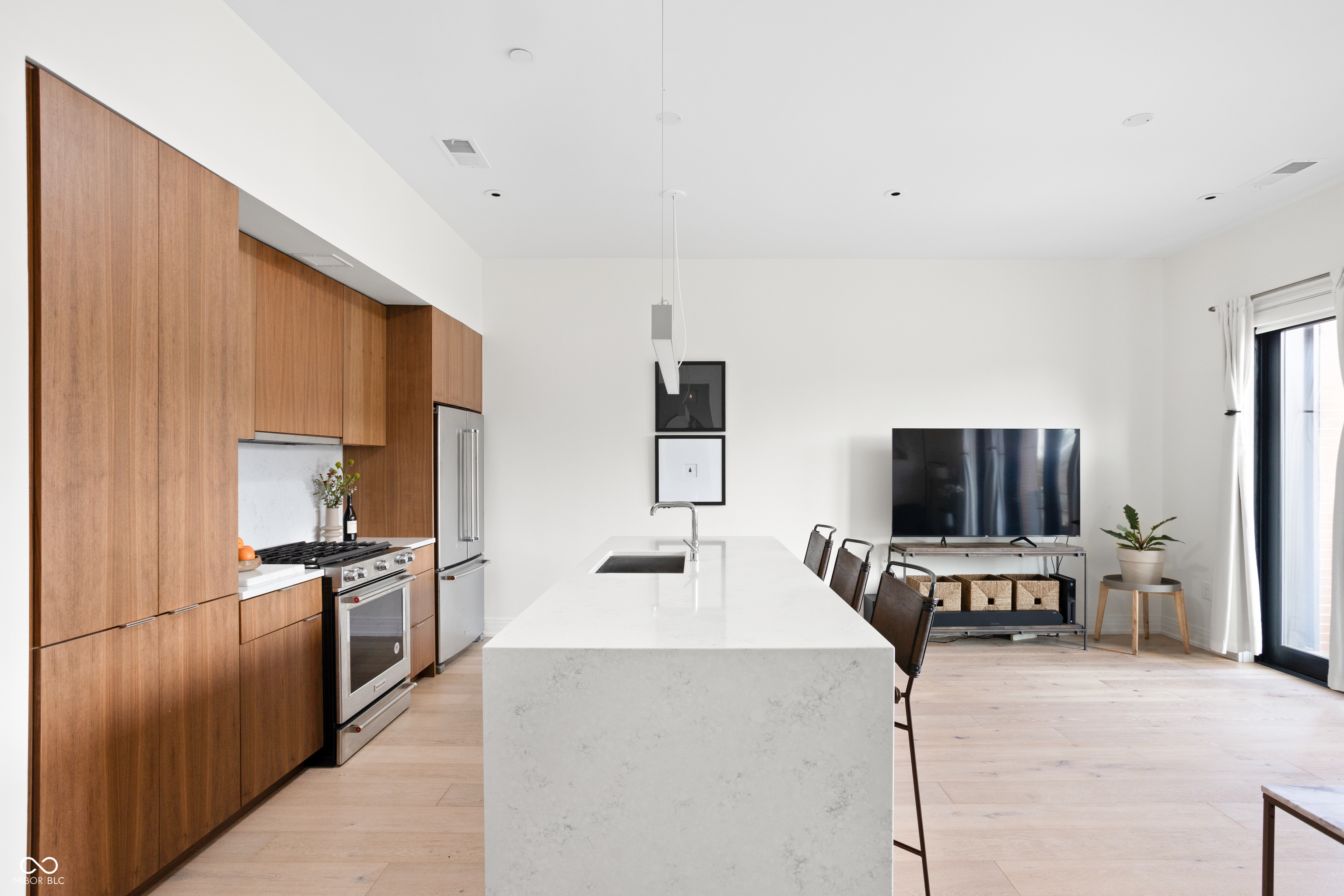 877 N East Street Unit: UNIT 201A