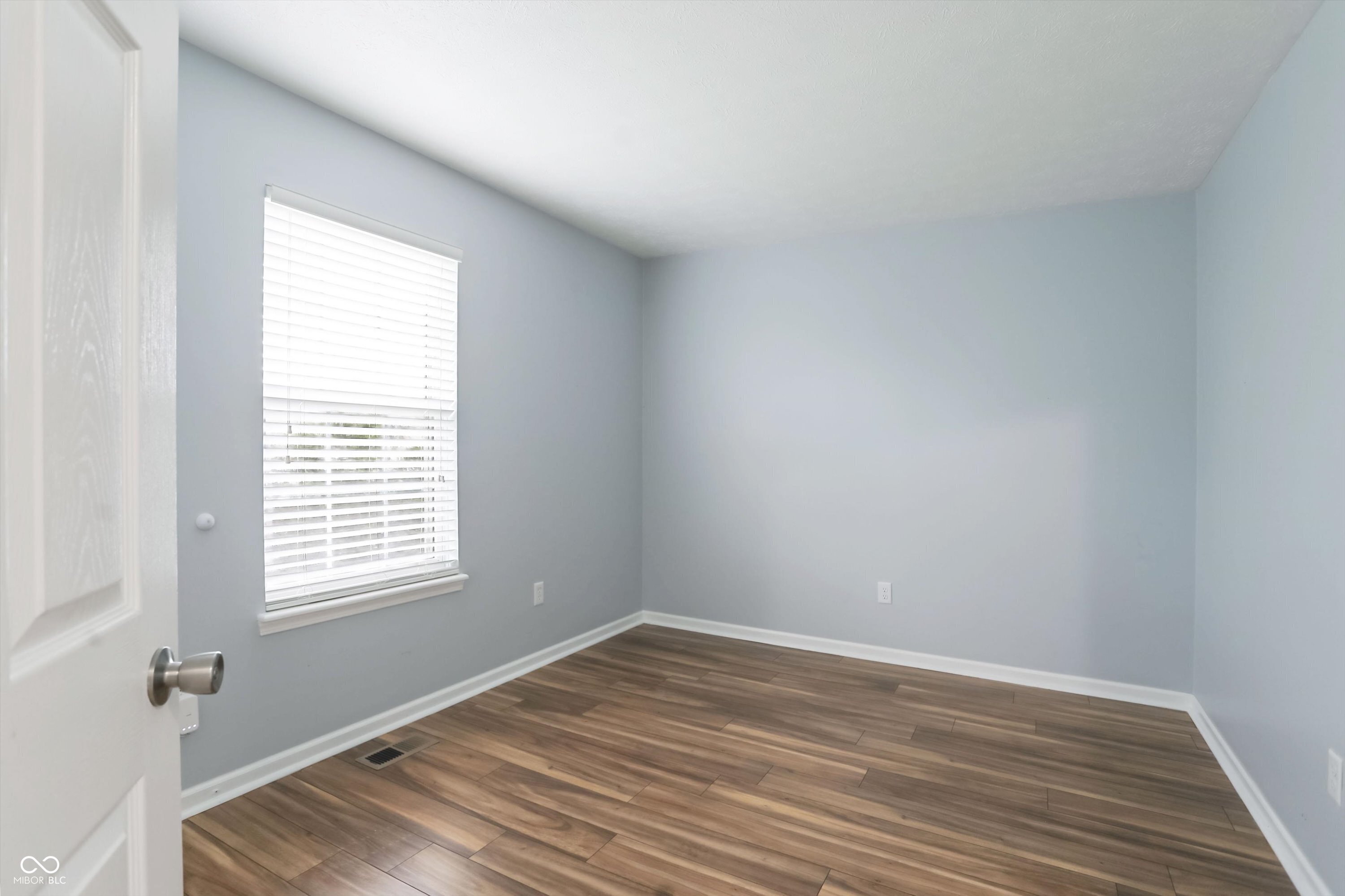 14904 Oak Road