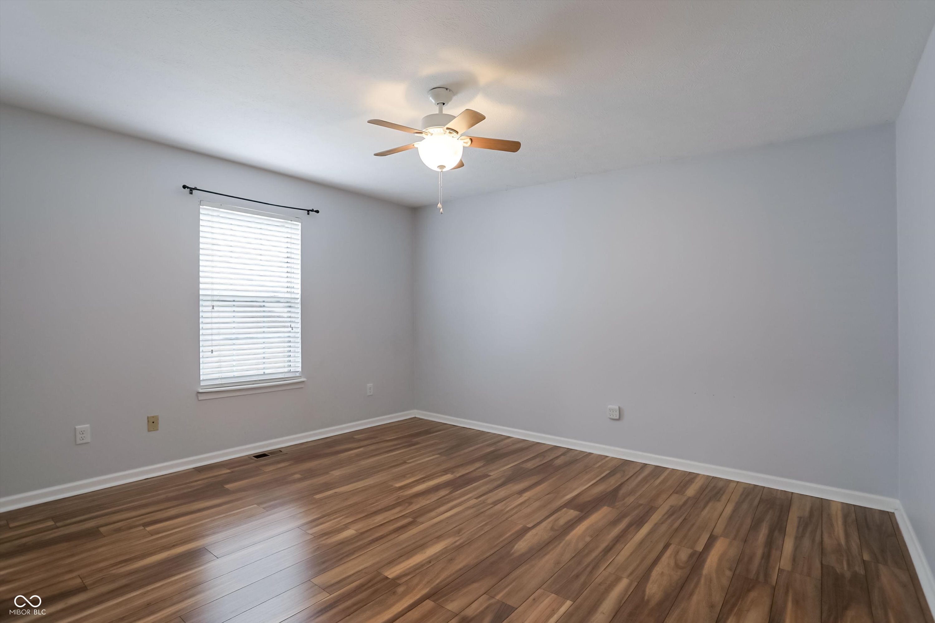 14904 Oak Road