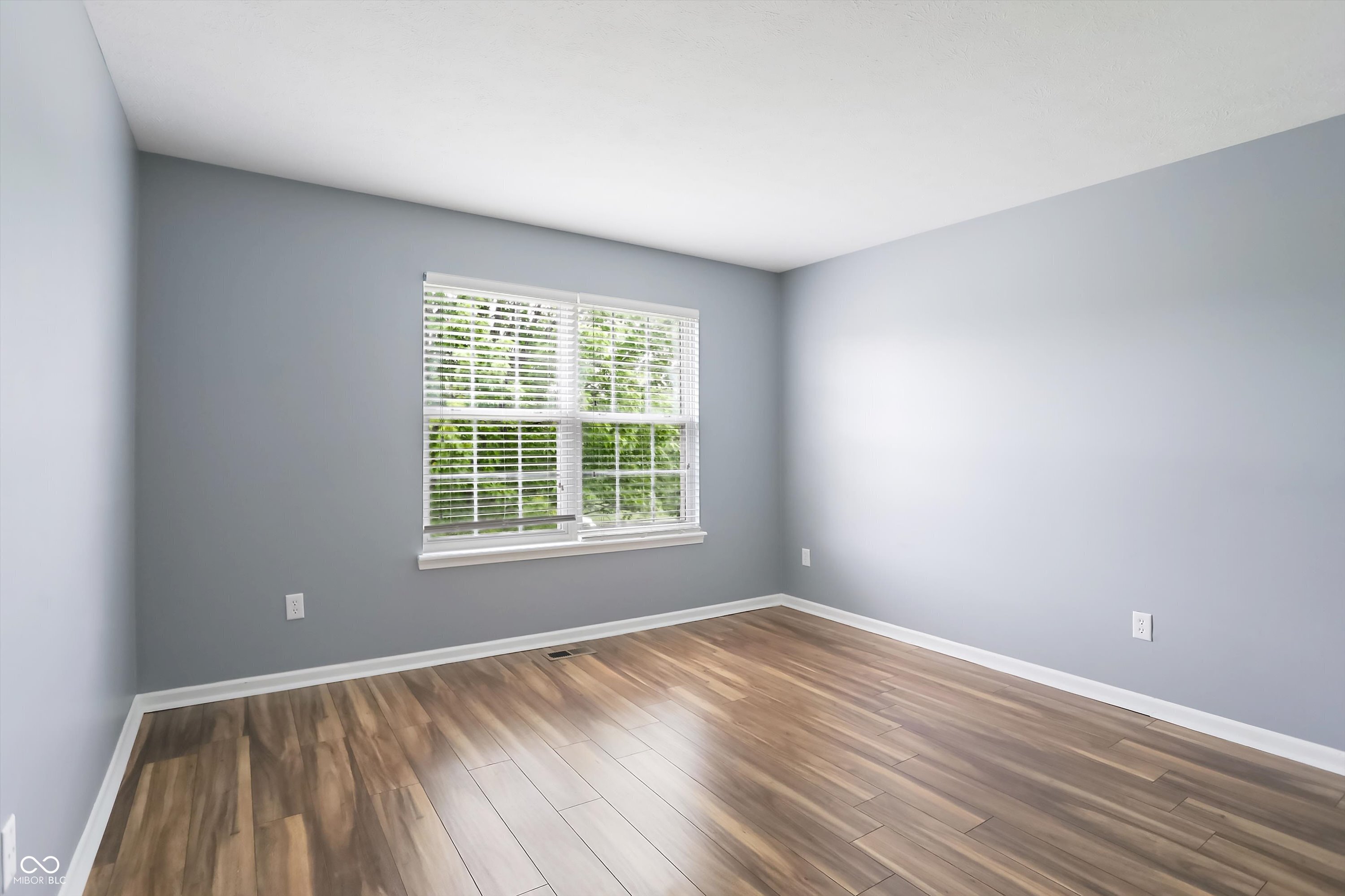 14904 Oak Road
