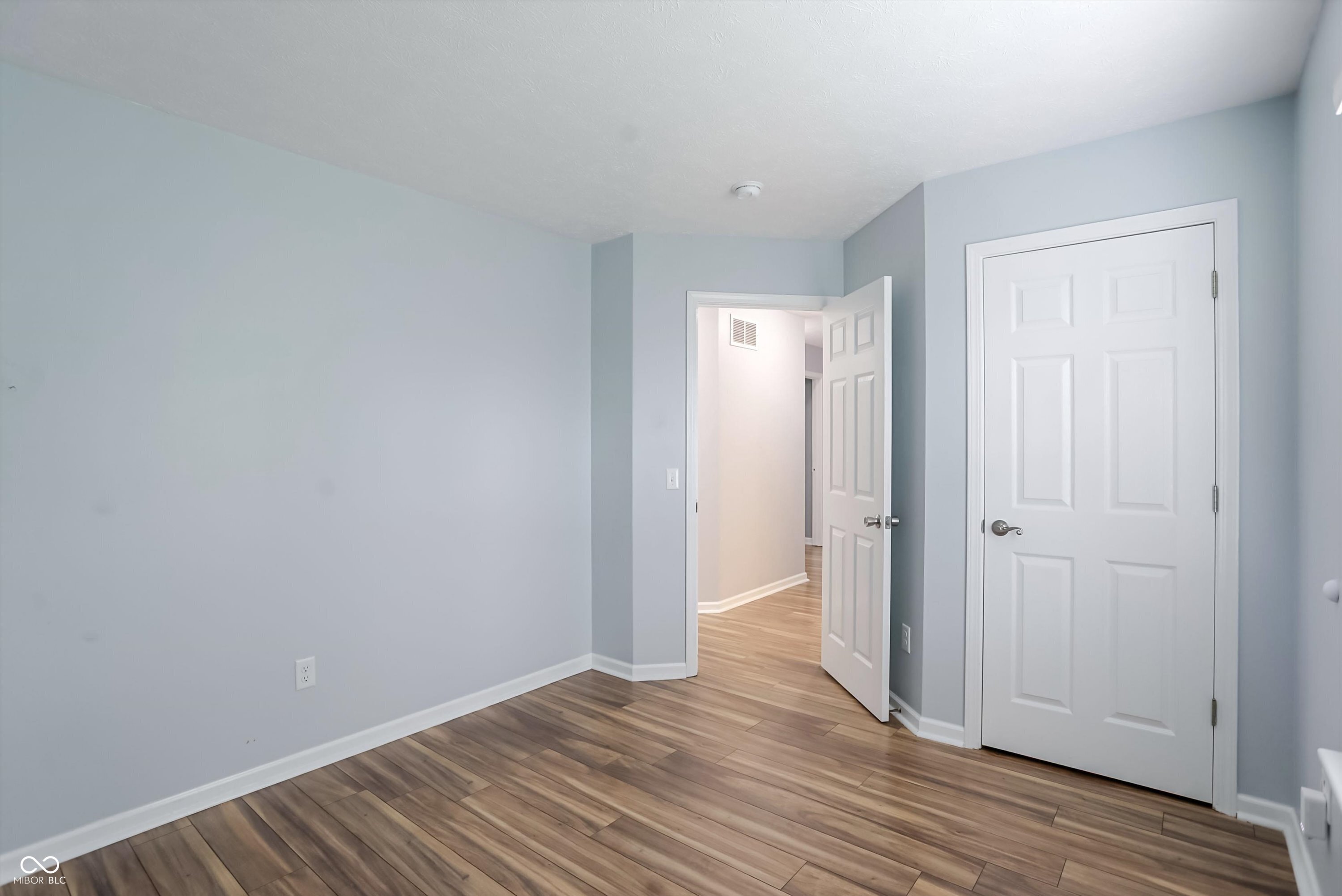 14904 Oak Road
