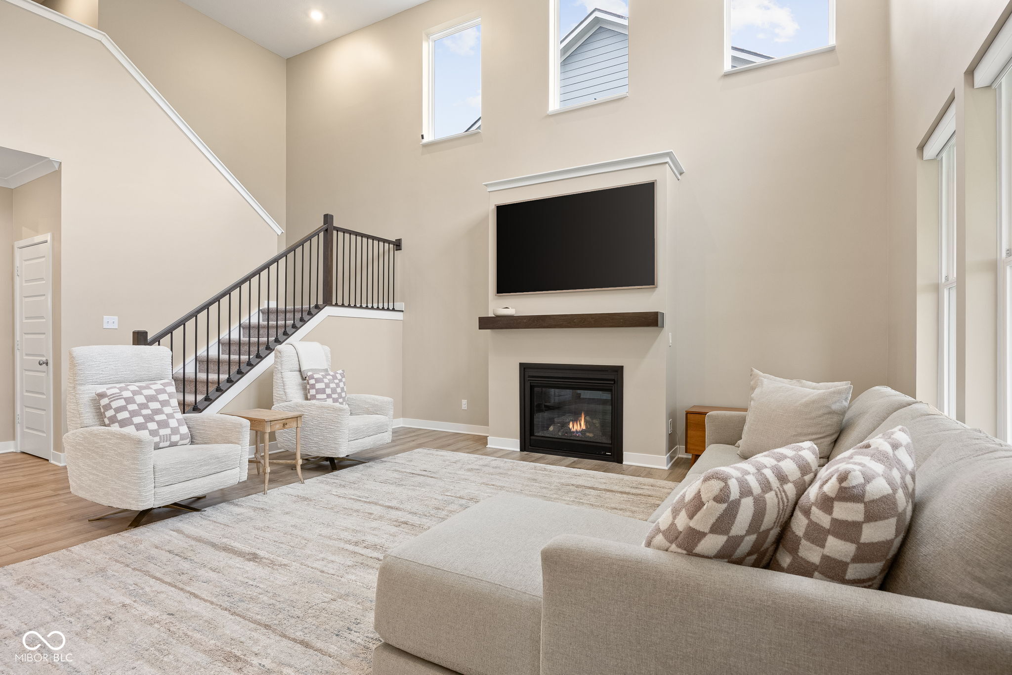 350 Waterford Lane
