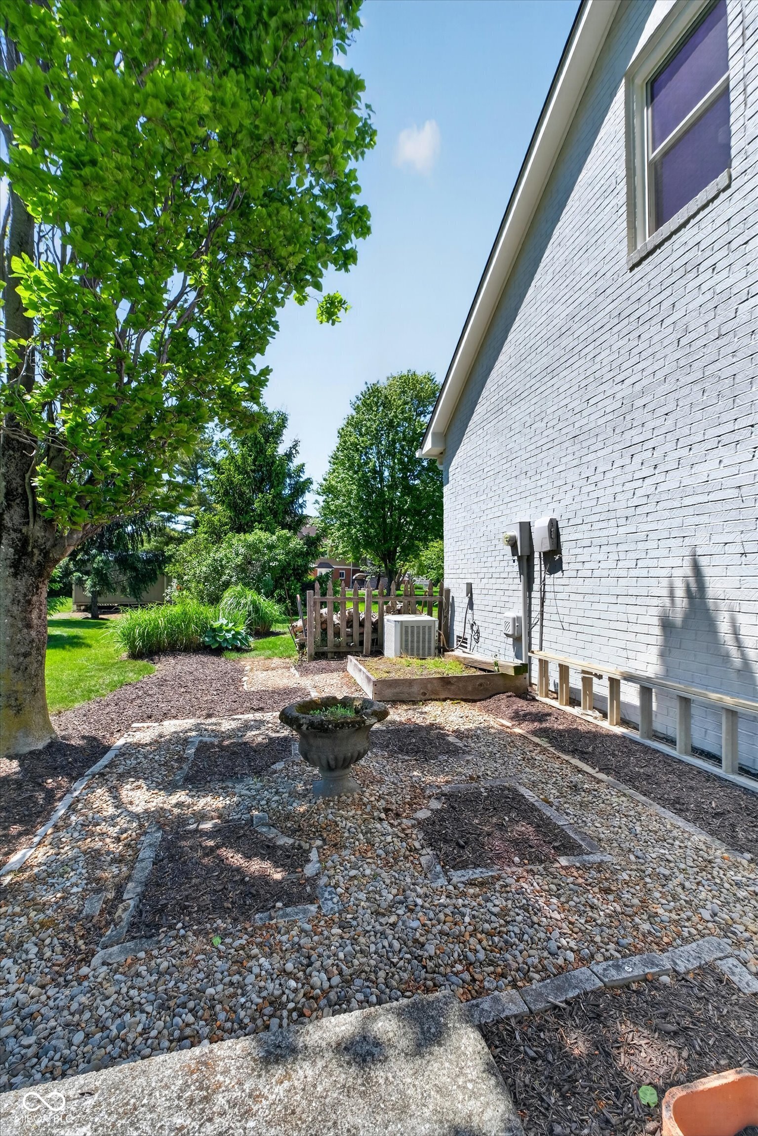 281 Lansdowne Drive