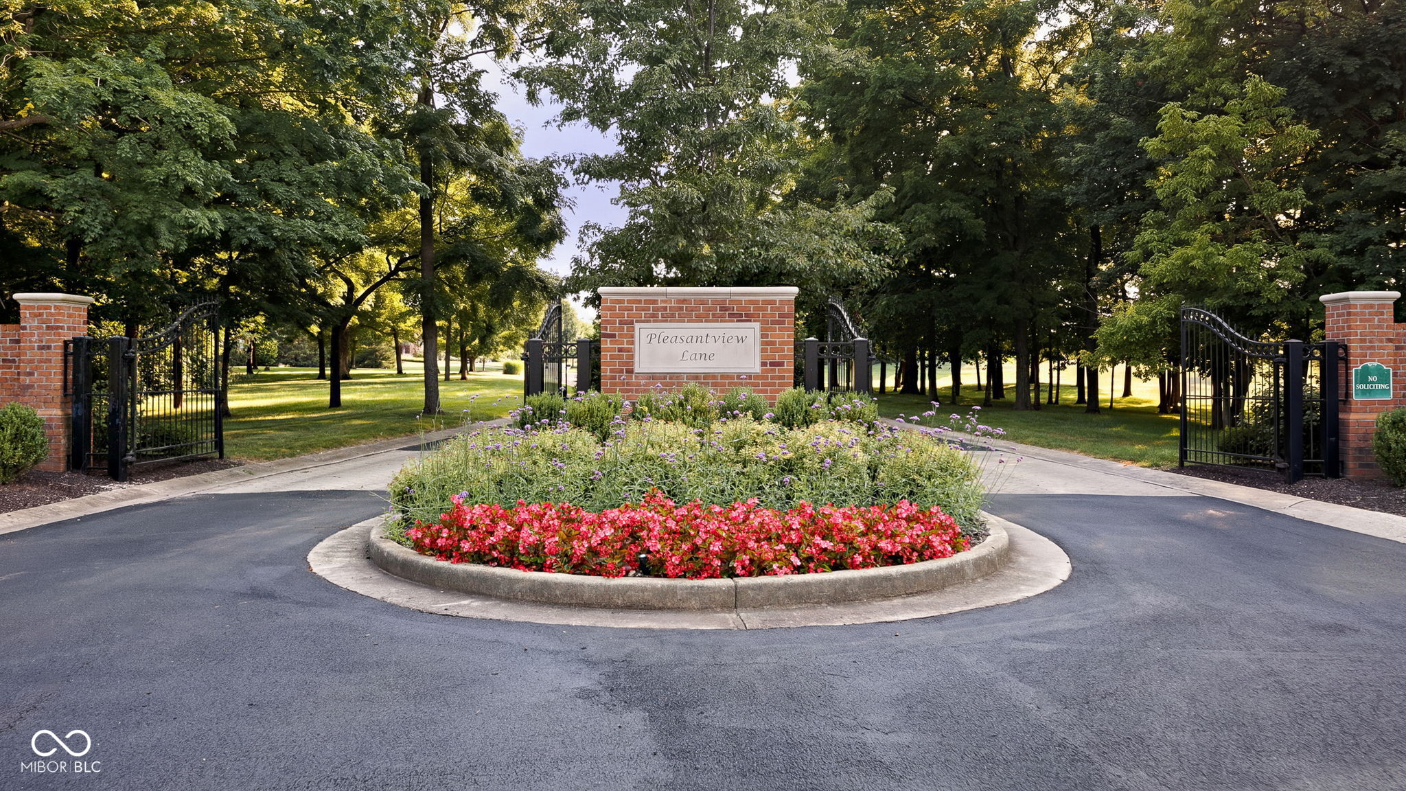 9480 Pleasant View
