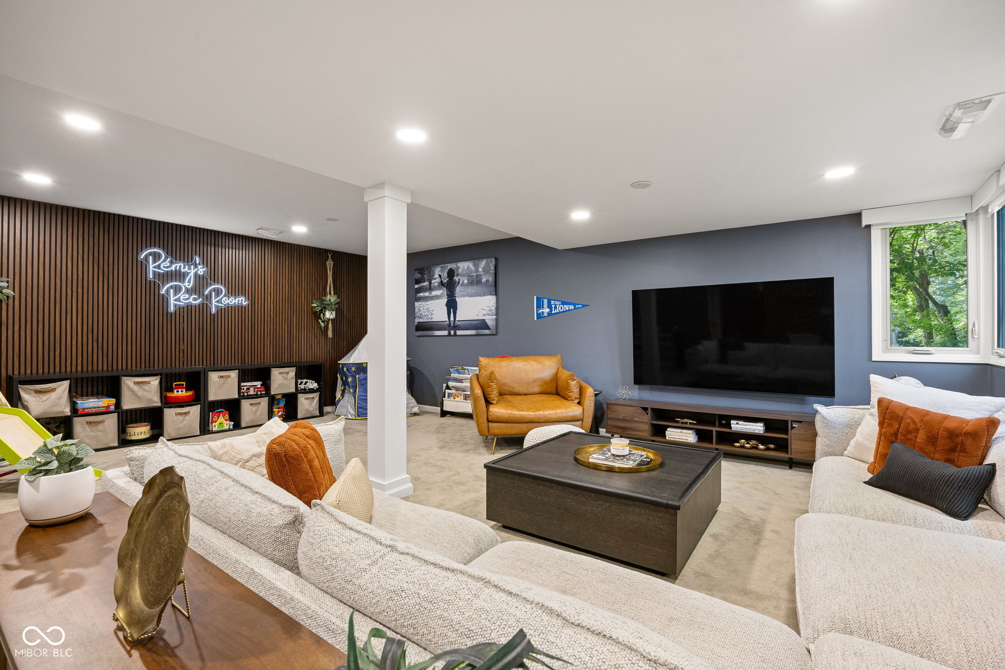 13687 Oak Ridge Road