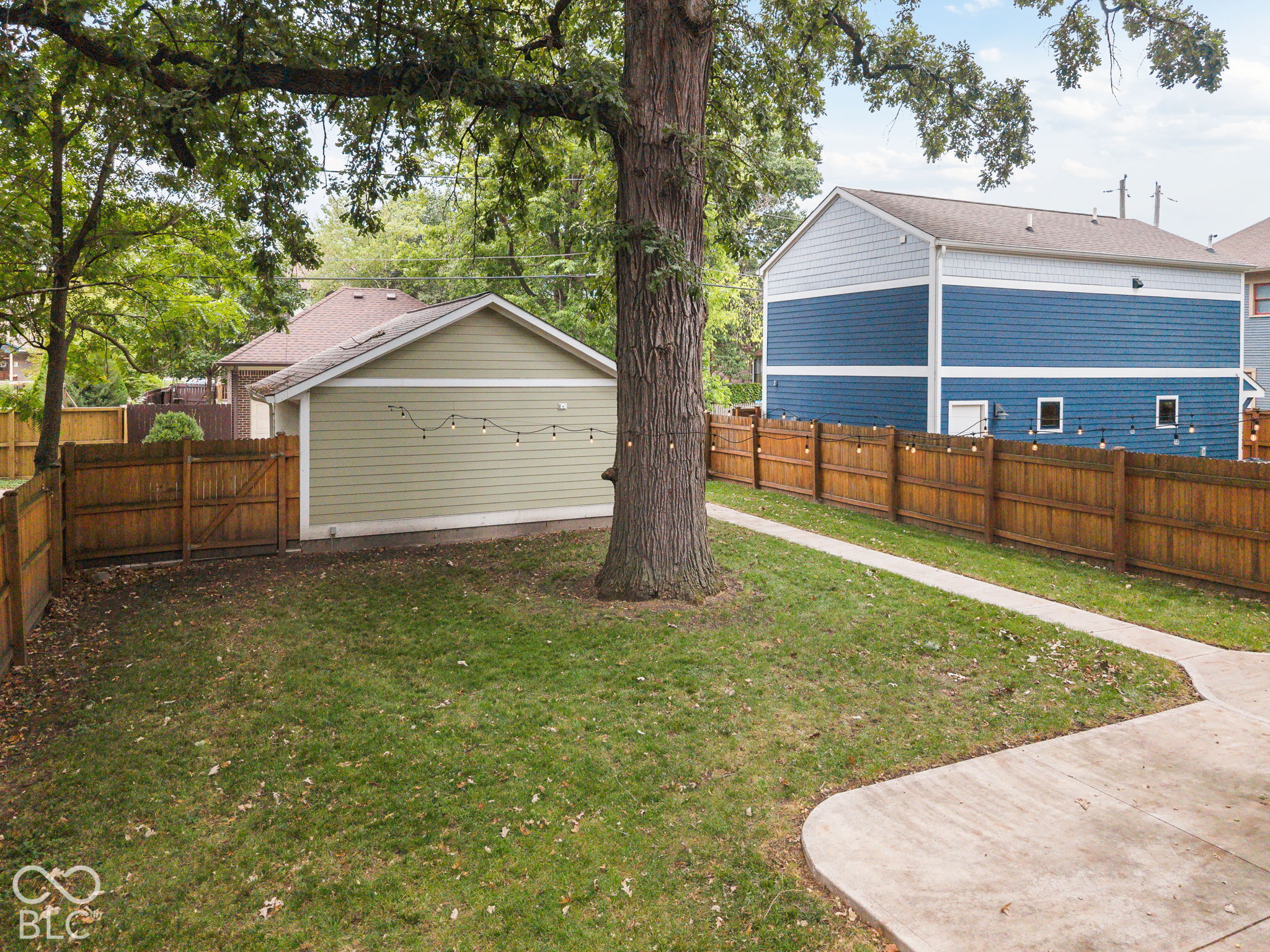 1422 Carrollton Avenue
