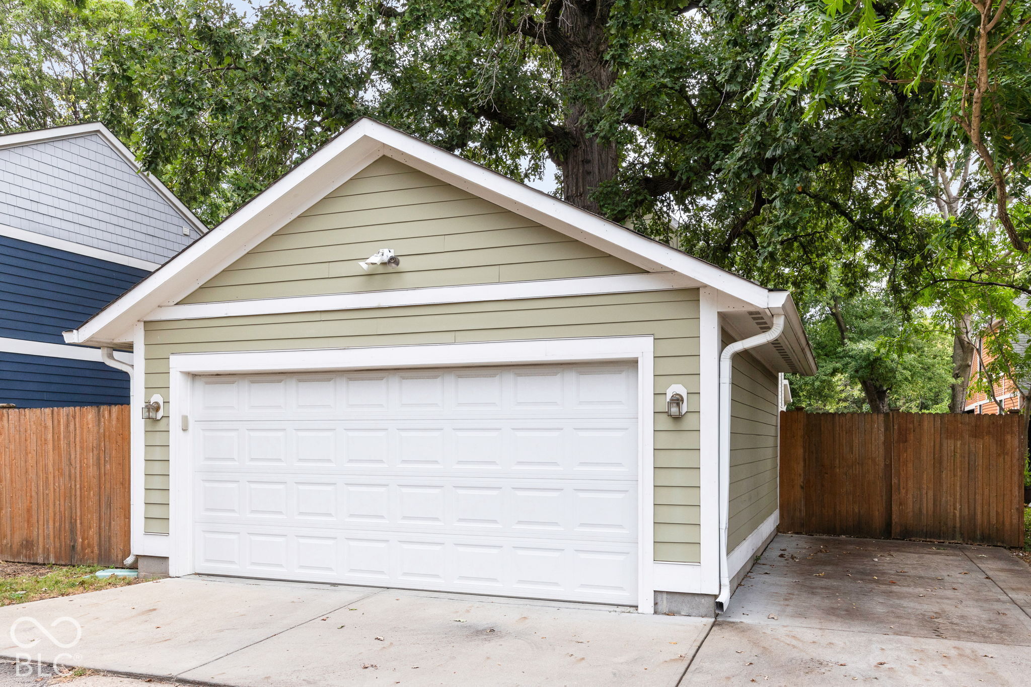 1422 Carrollton Avenue
