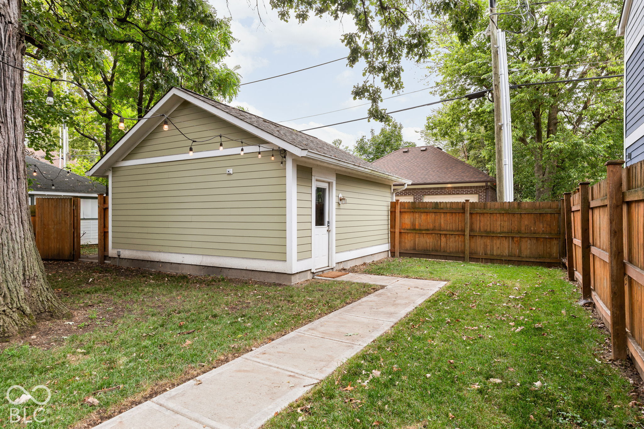 1422 Carrollton Avenue