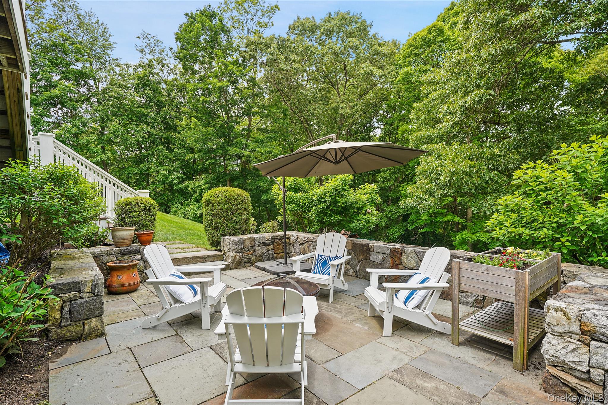 10 Old Katonah Drive