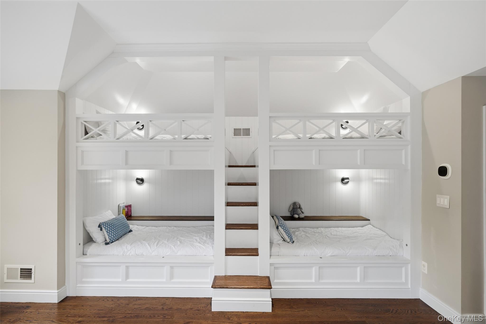 10 Old Katonah Drive