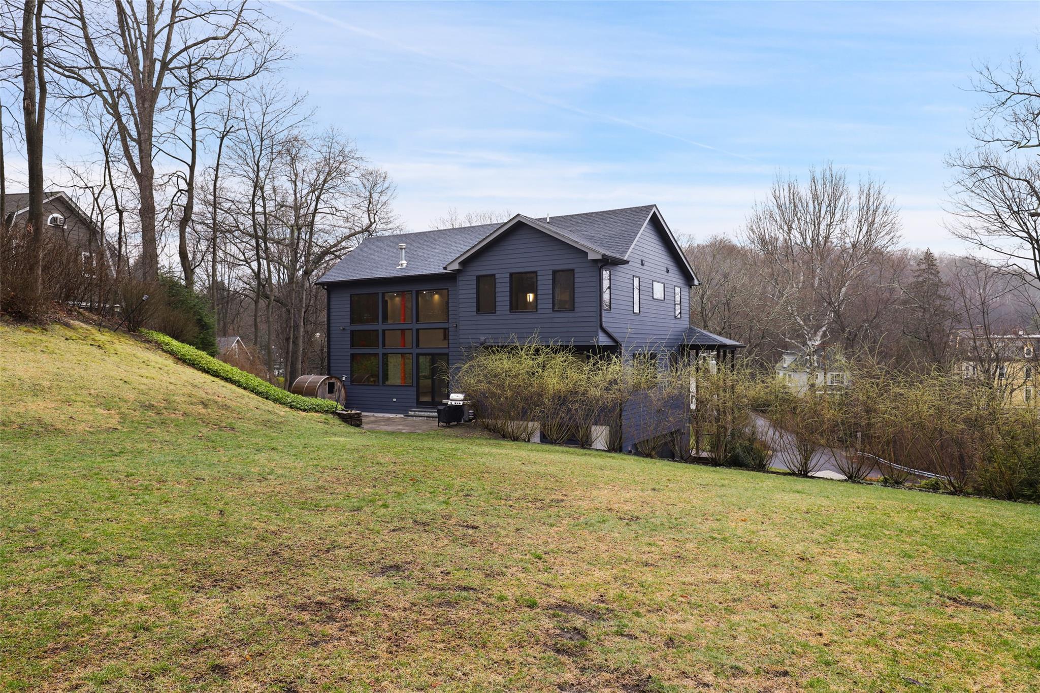 18 Hillside Avenue
