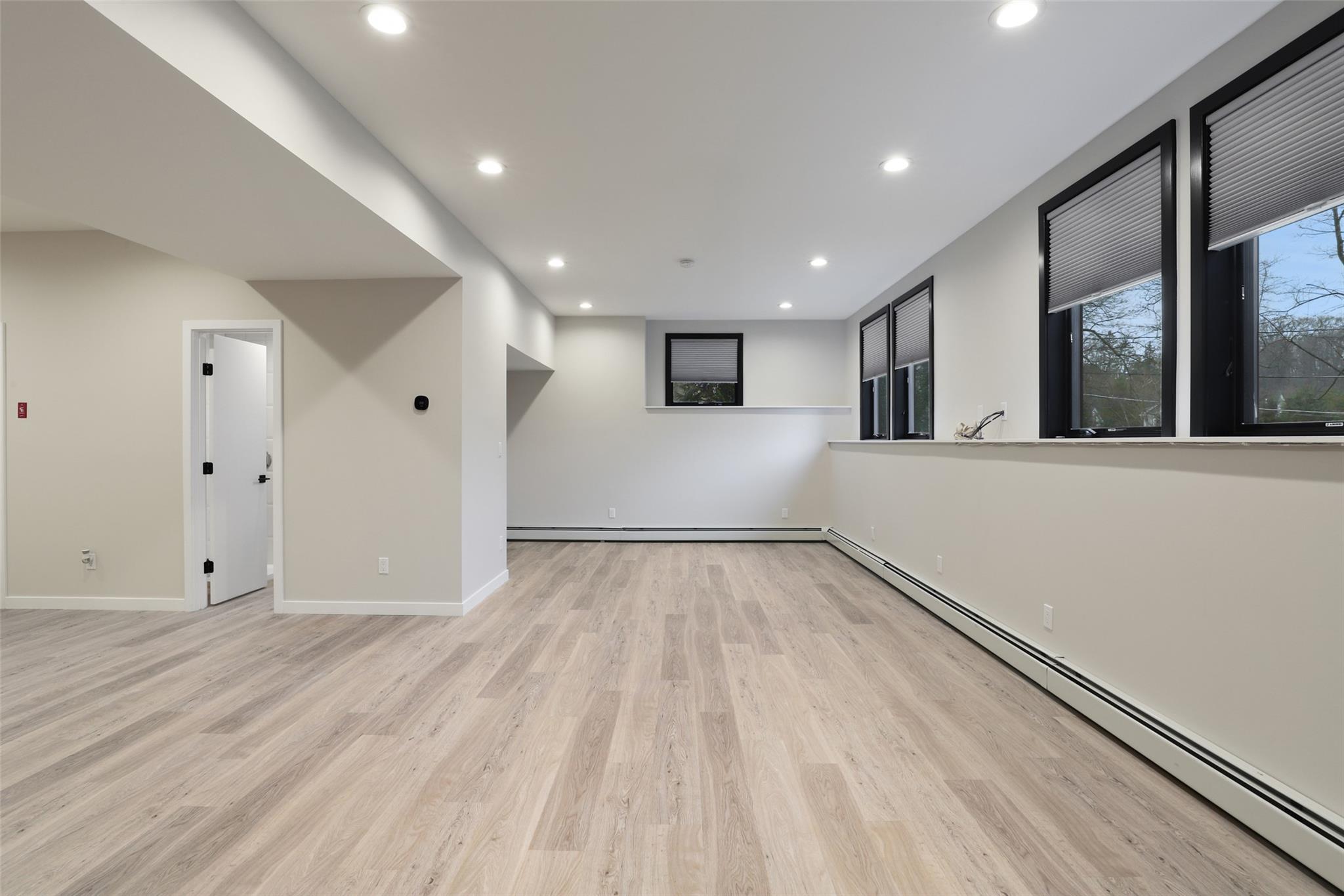 18 Hillside Avenue