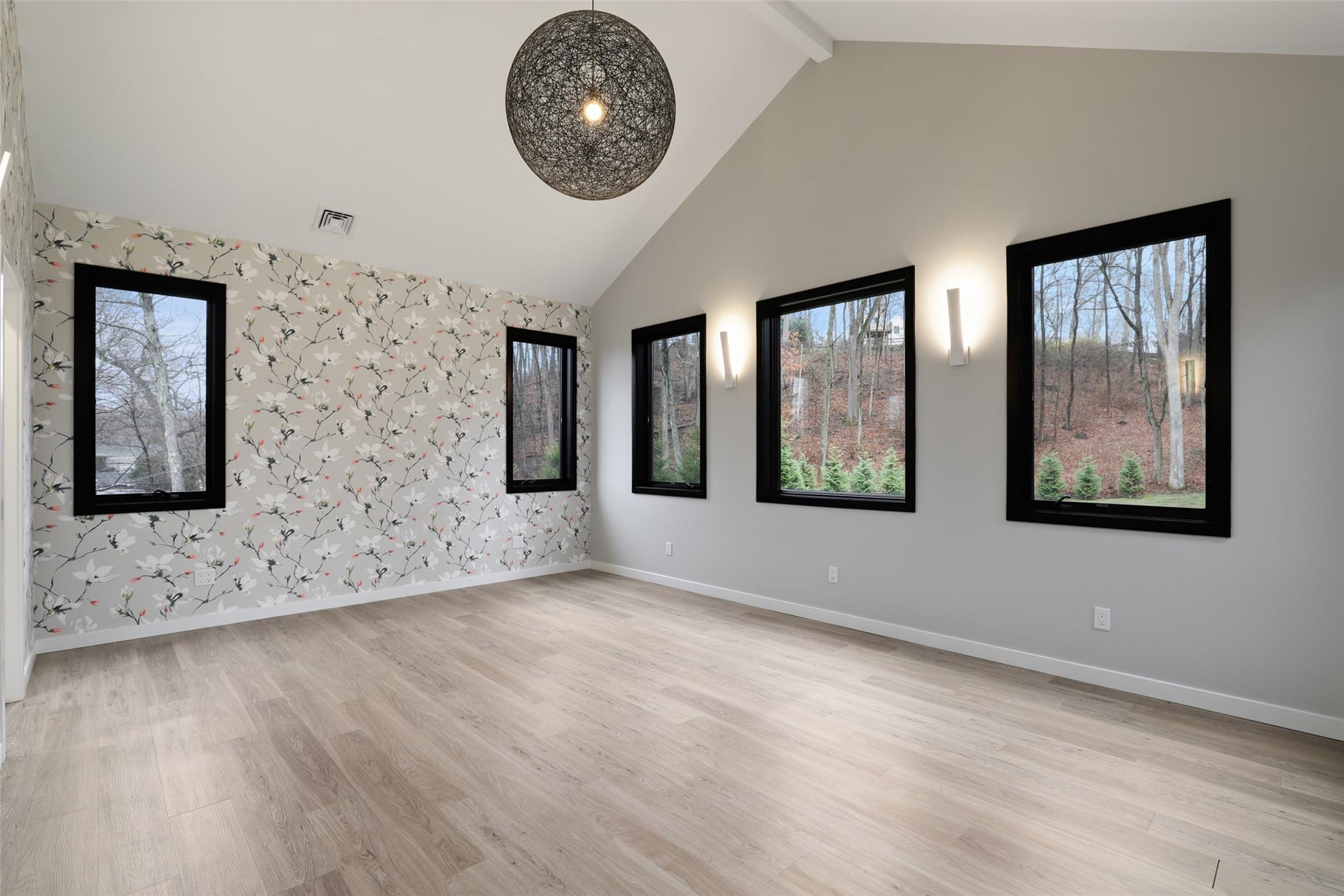18 Hillside Avenue