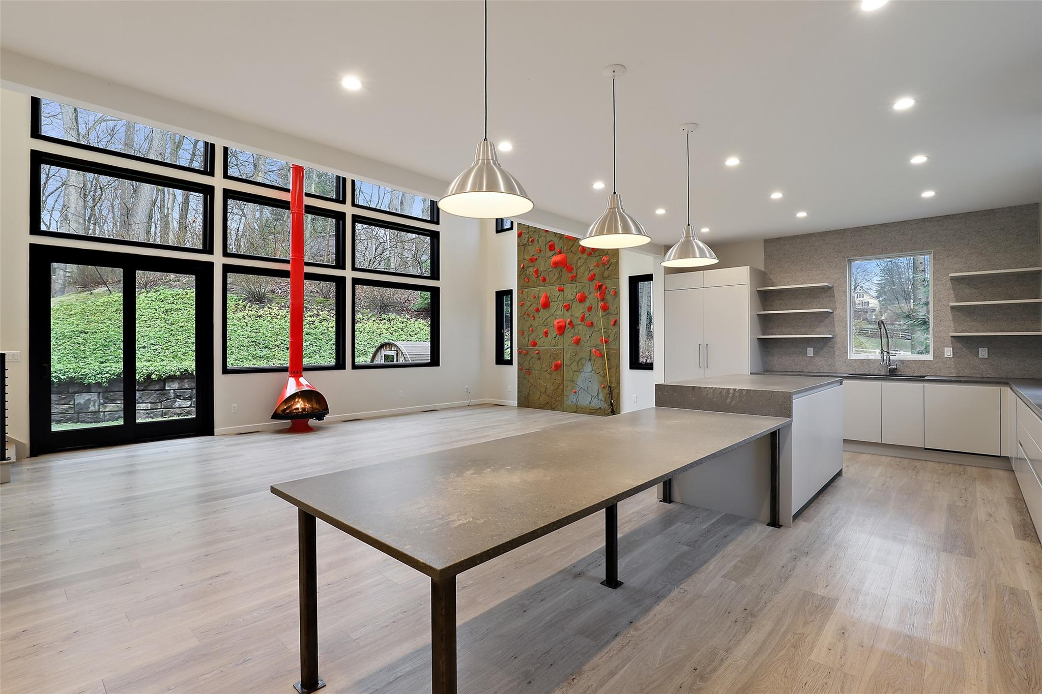 18 Hillside Avenue