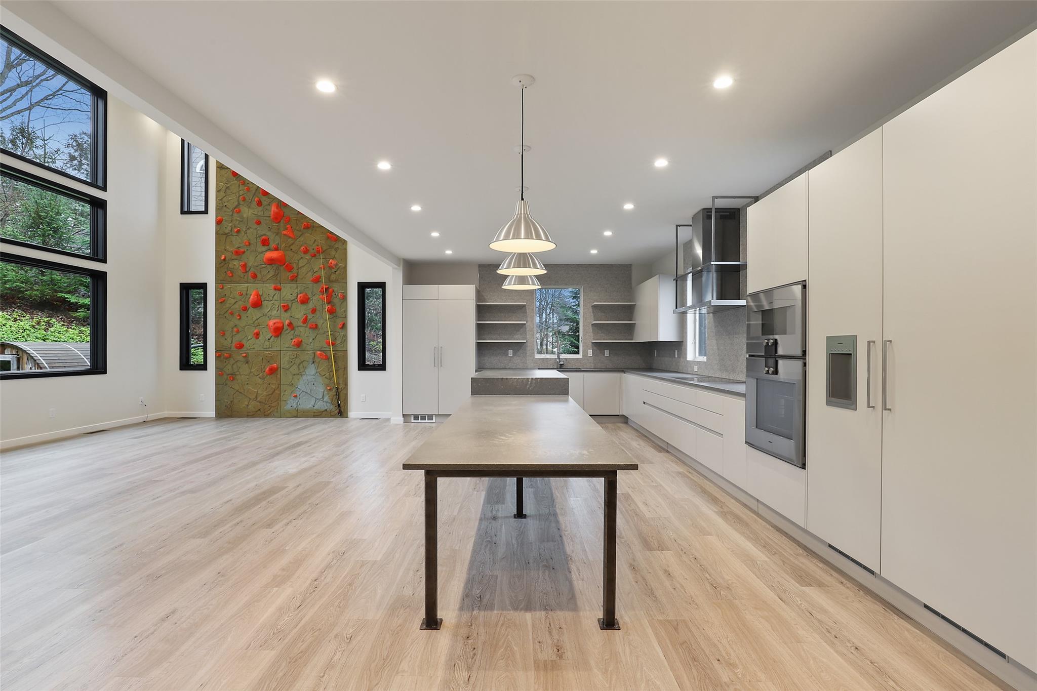 18 Hillside Avenue