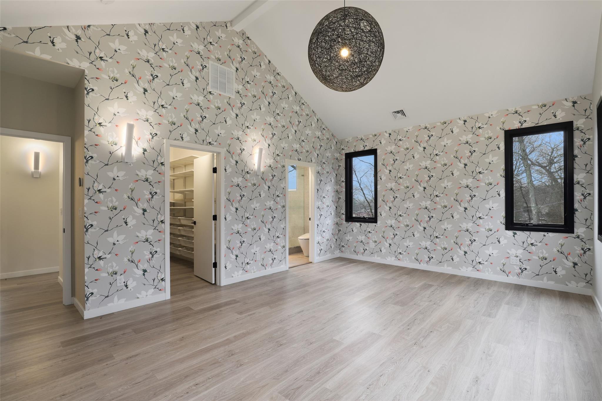 18 Hillside Avenue