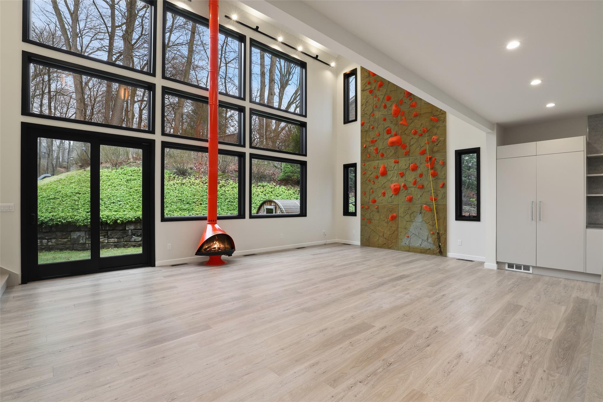 18 Hillside Avenue