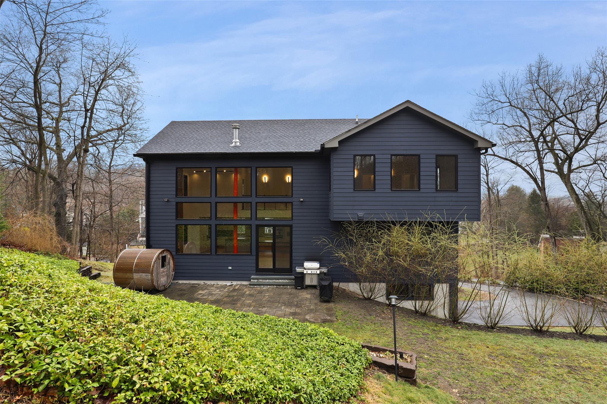 18 Hillside Avenue