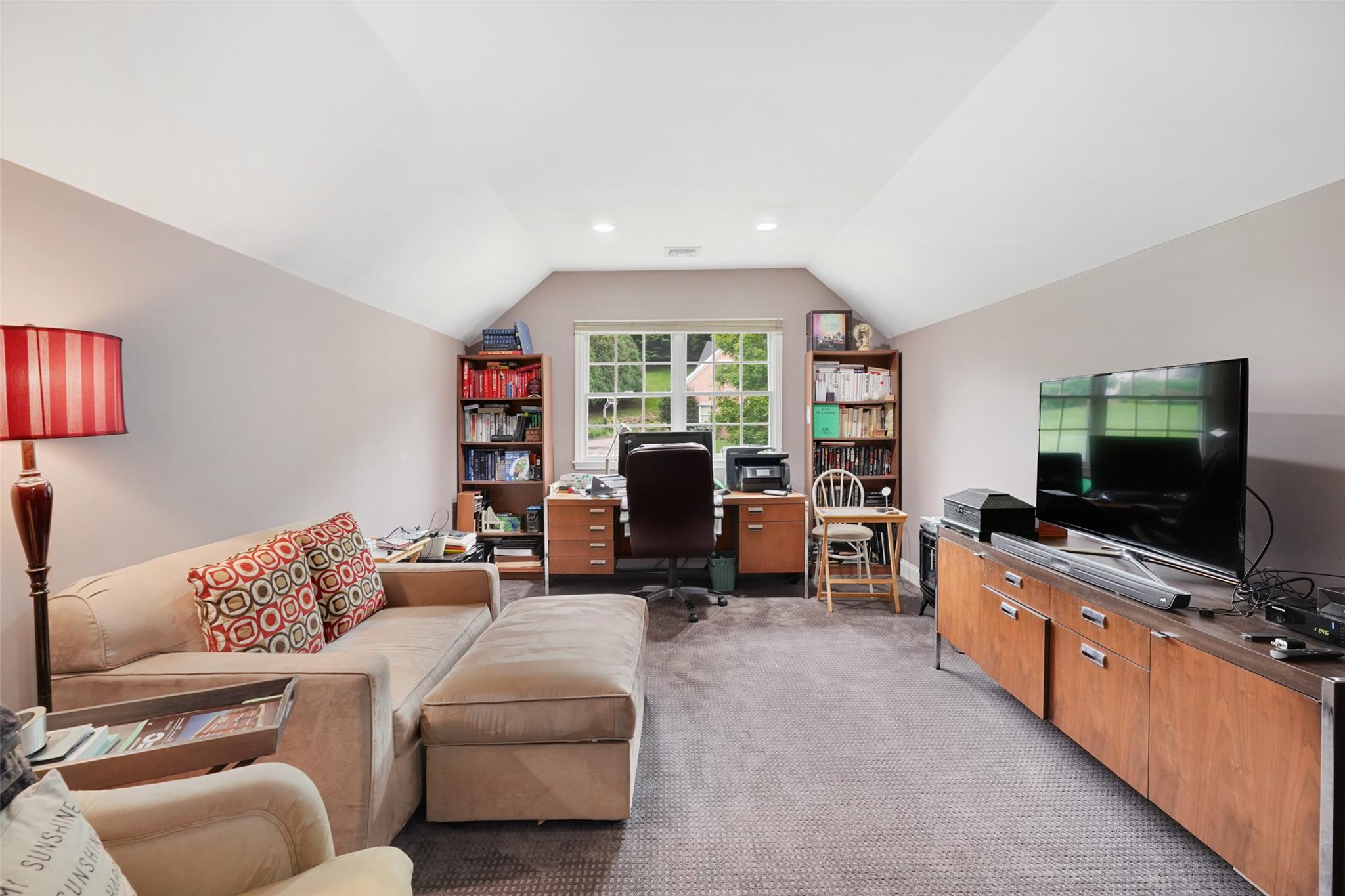 3 Woolen Court