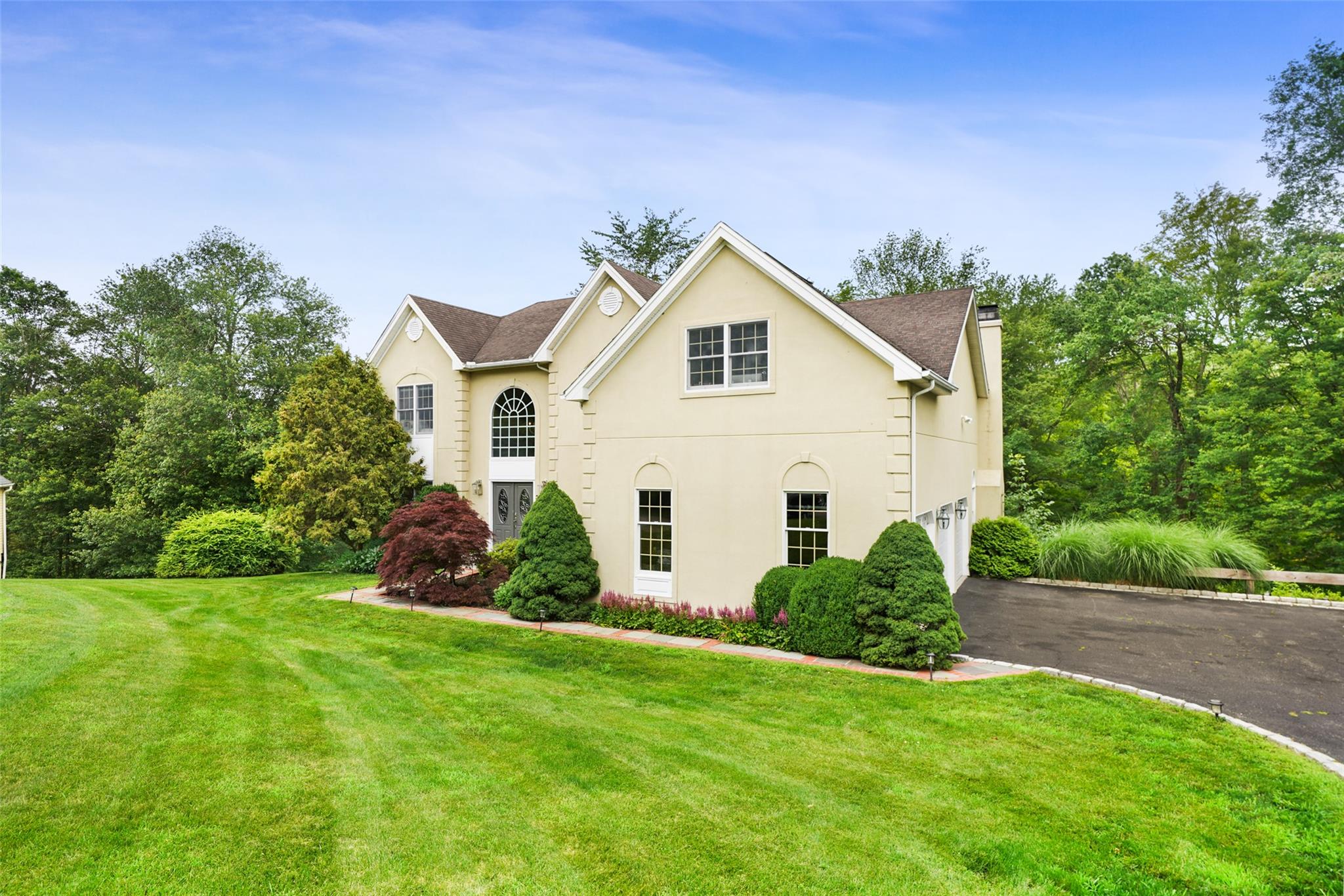 3 Woolen Court