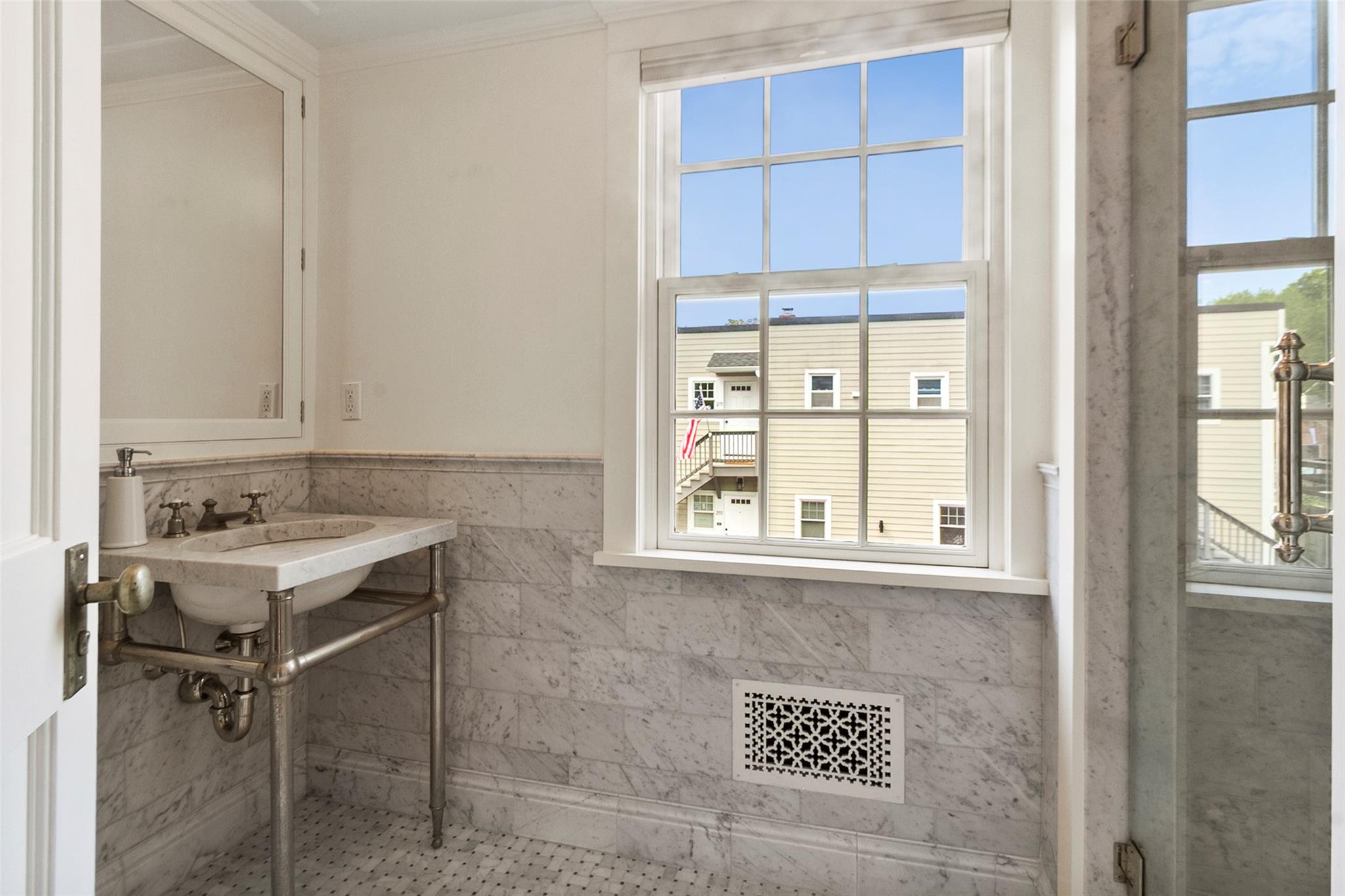 35 Adams Street Unit: 35