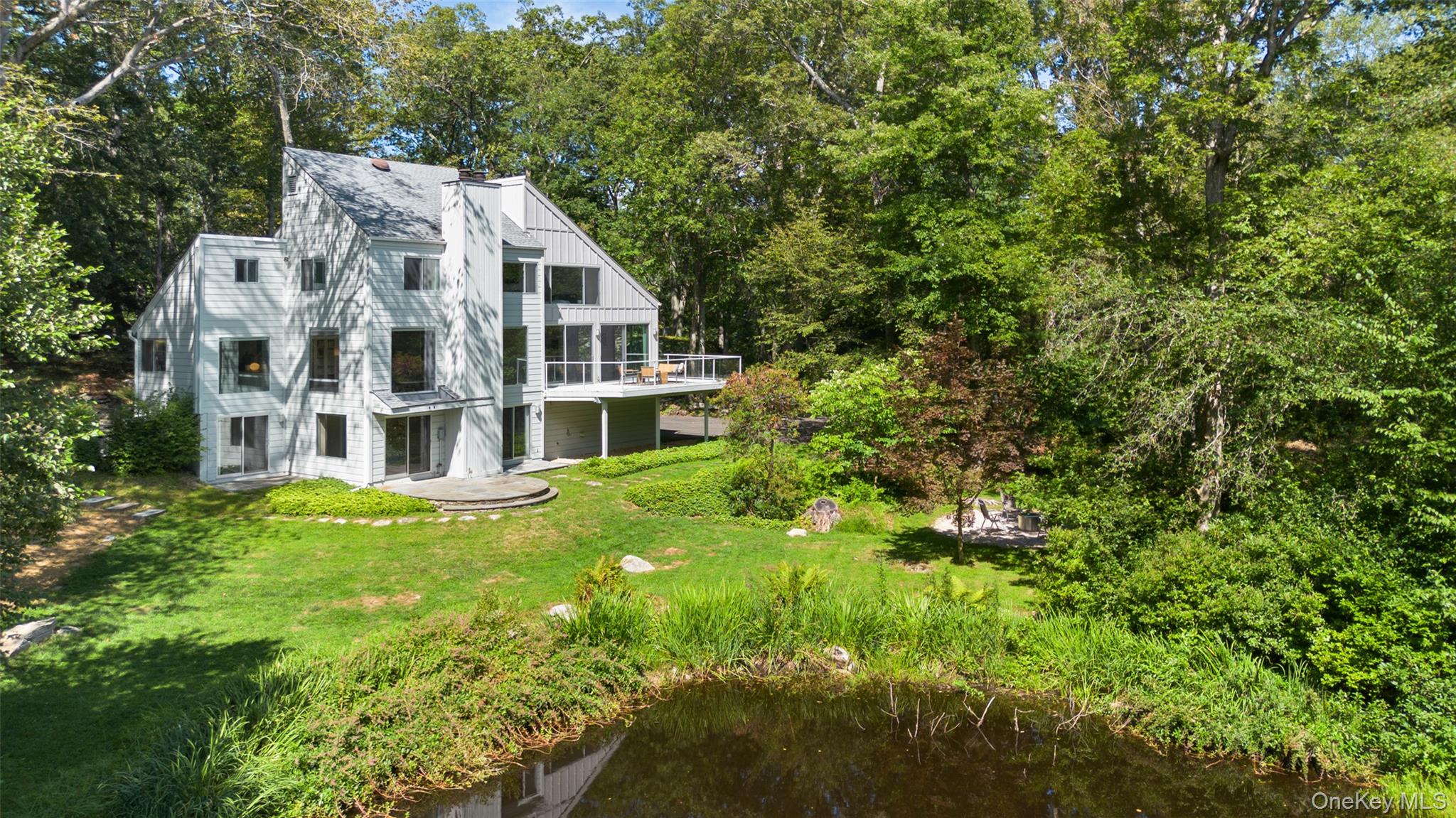 12 Hemlock Hill Road