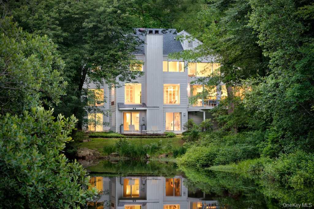 12 Hemlock Hill Road