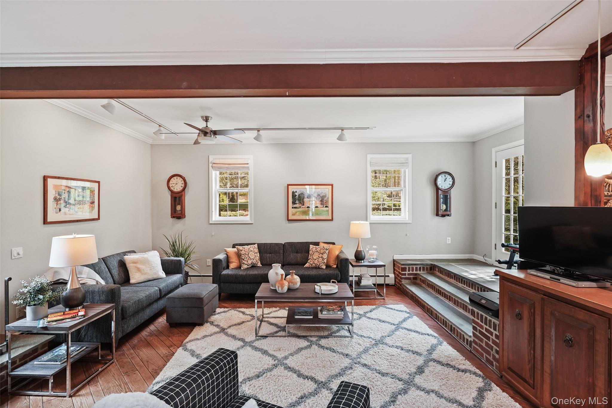 112 Parkview Road N