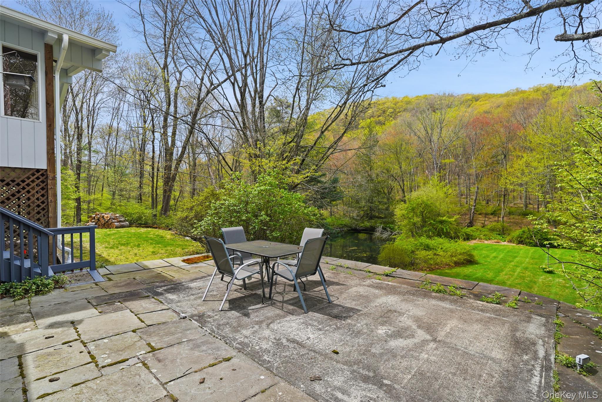 112 Parkview Road N