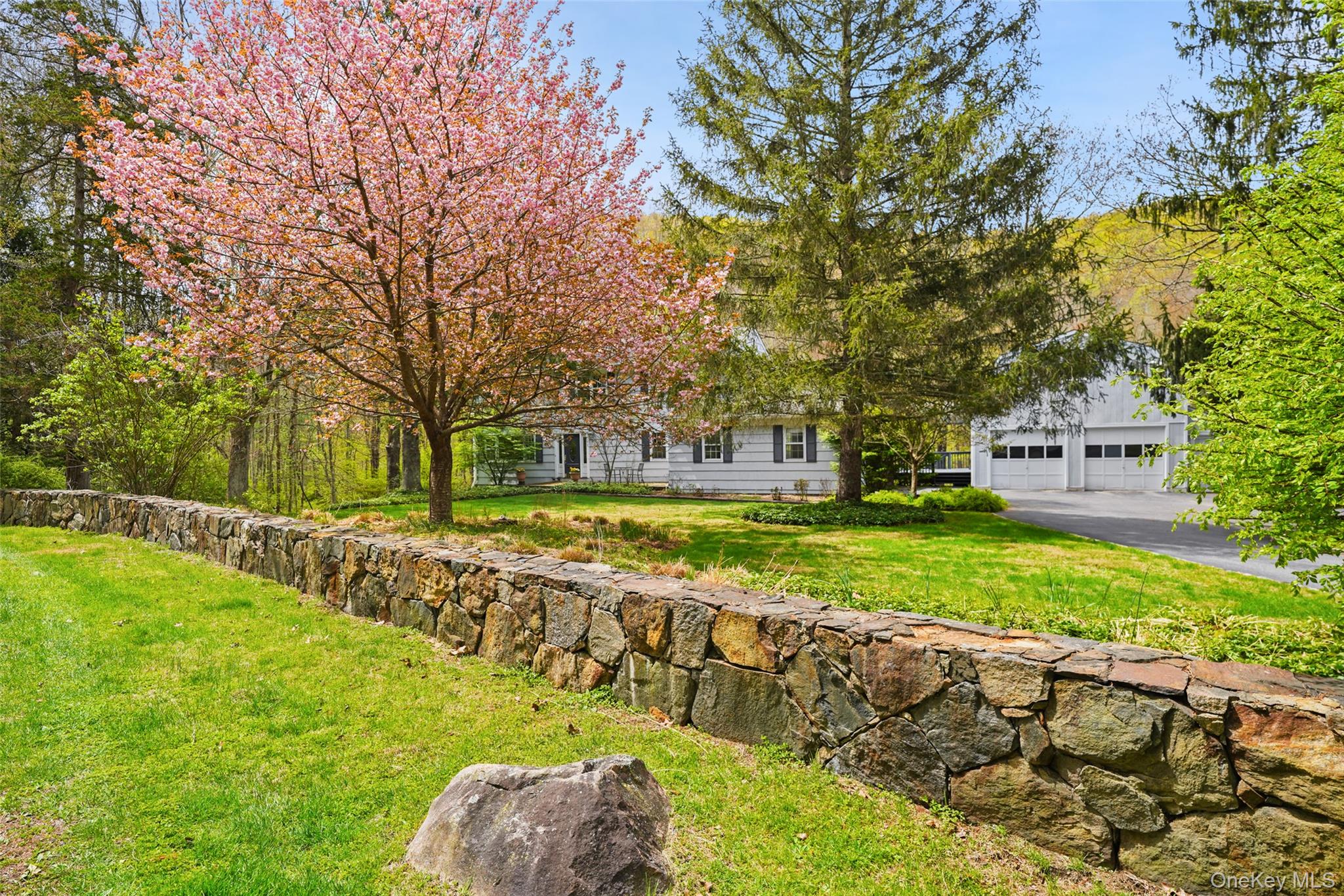 112 Parkview Road N